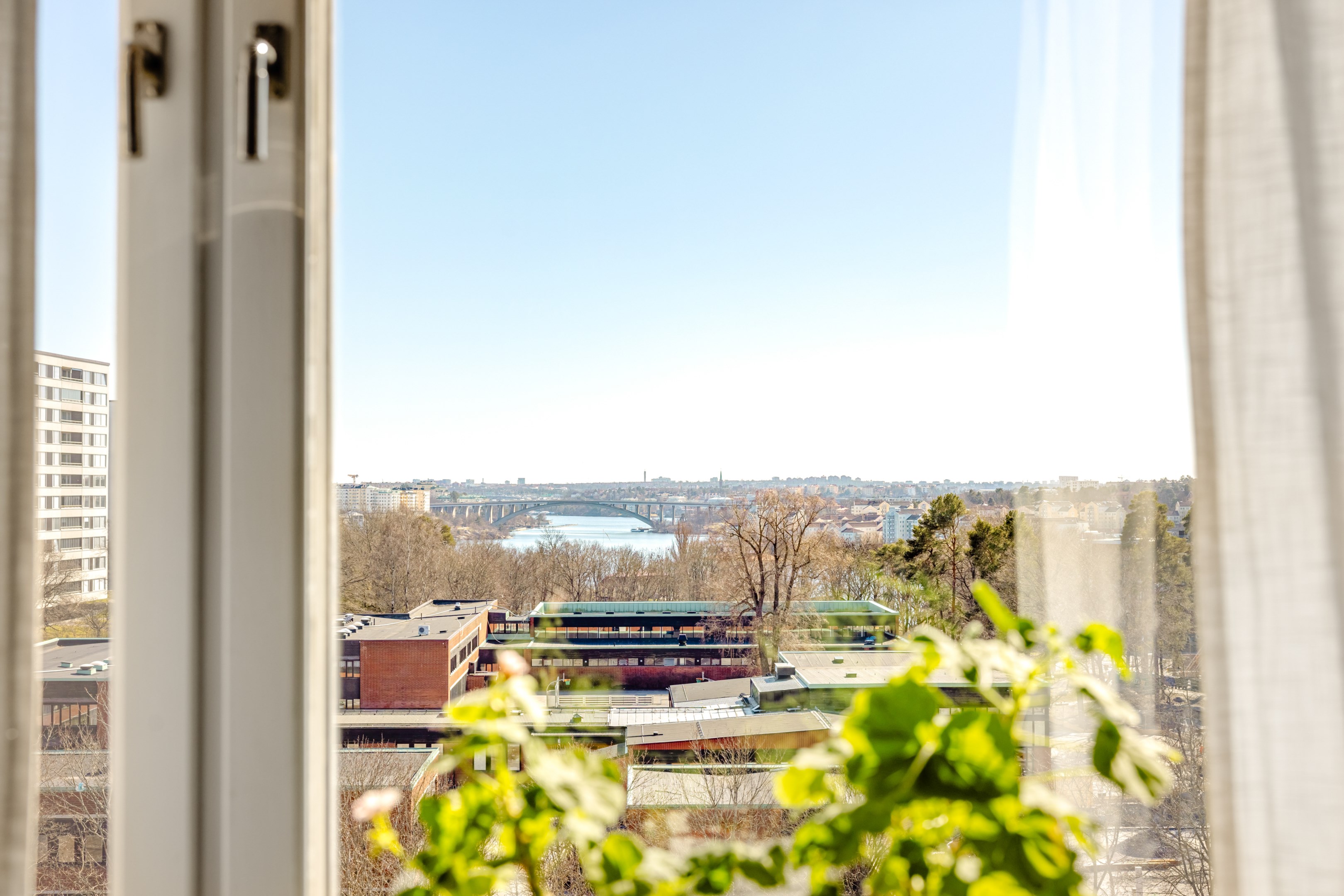 Bostadsbild från Krysshammarvägen 14, Till salu i Solna - Huvudsta, Solna