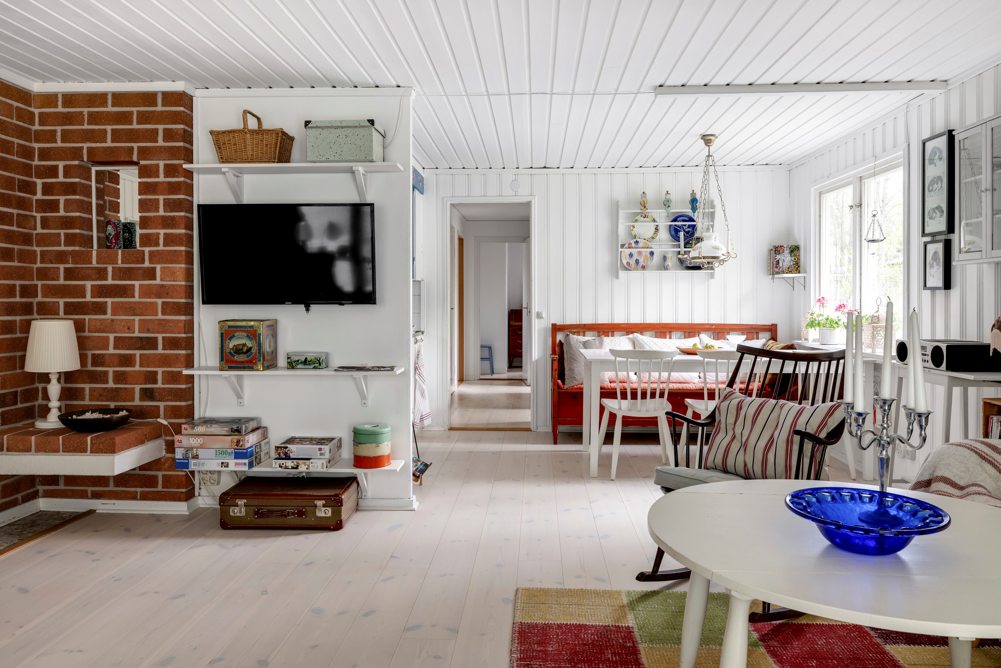 Bostadsbild från Strandsjövägen 40, Till salu i Järlåsa, Uppsala