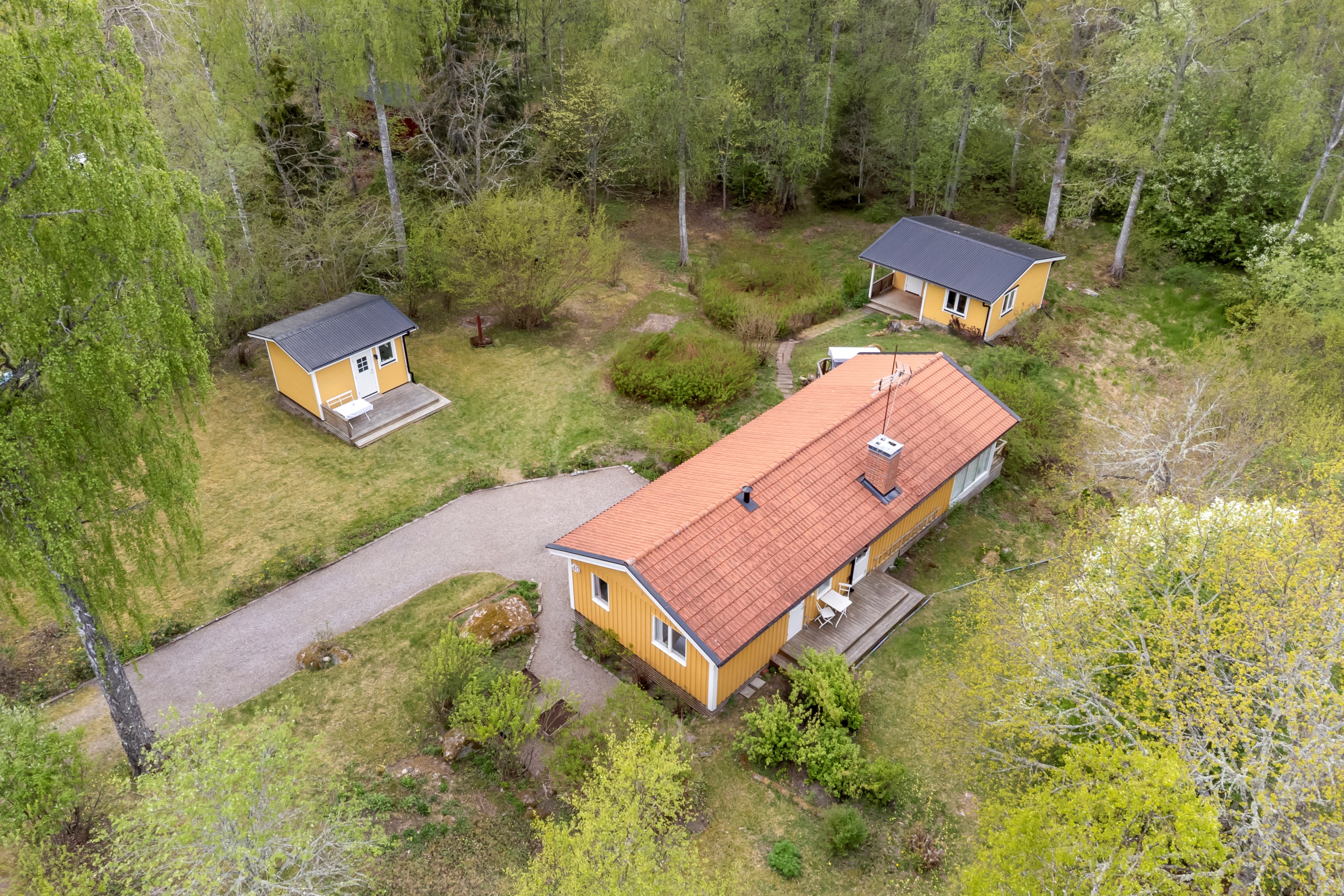 Bostadsbild från Strandsjövägen 40, Till salu i Järlåsa, Uppsala