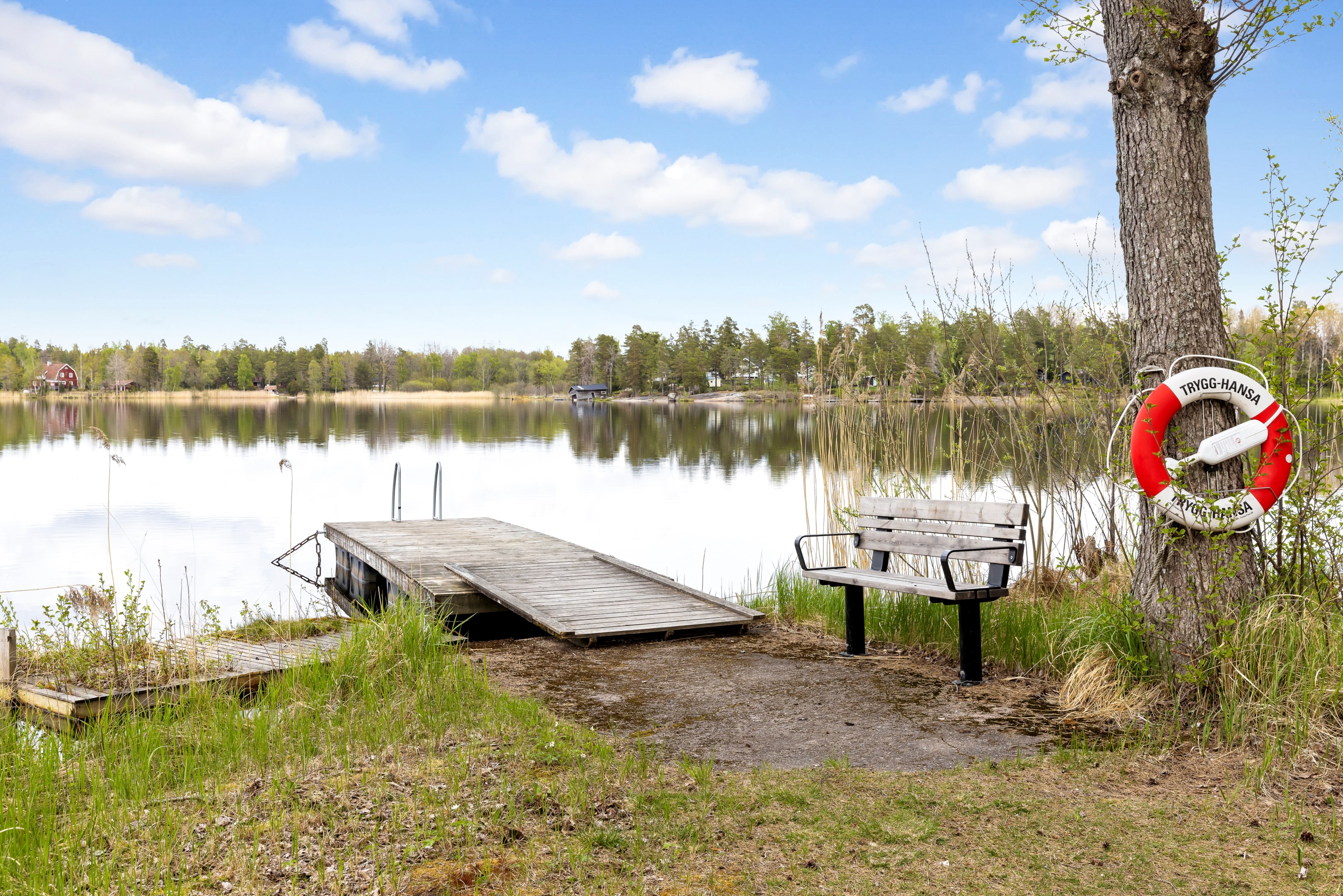 Bostadsbild från Strandsjövägen 40, Till salu i Järlåsa, Uppsala
