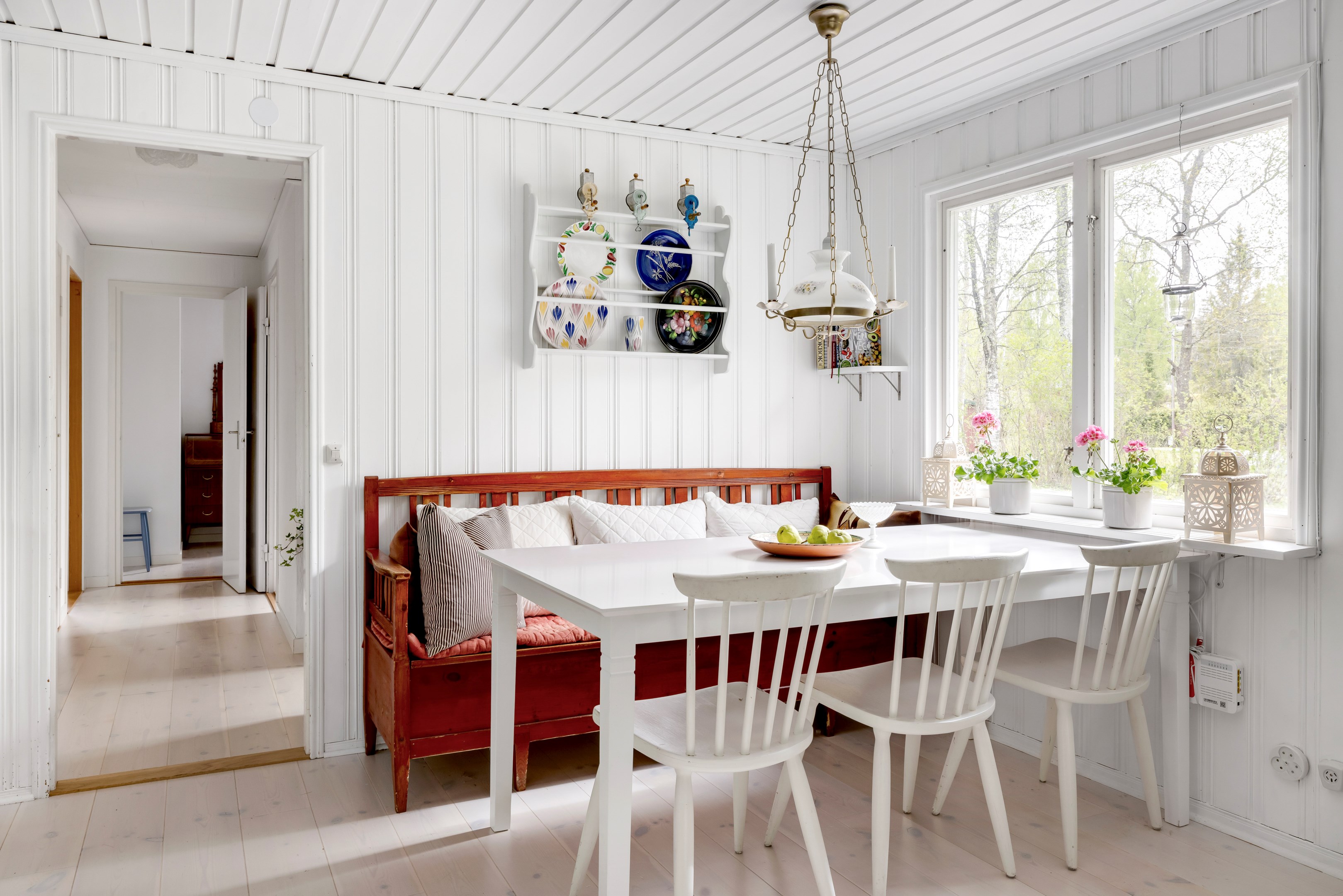 Bostadsbild från Strandsjövägen 40, Till salu i Järlåsa, Uppsala