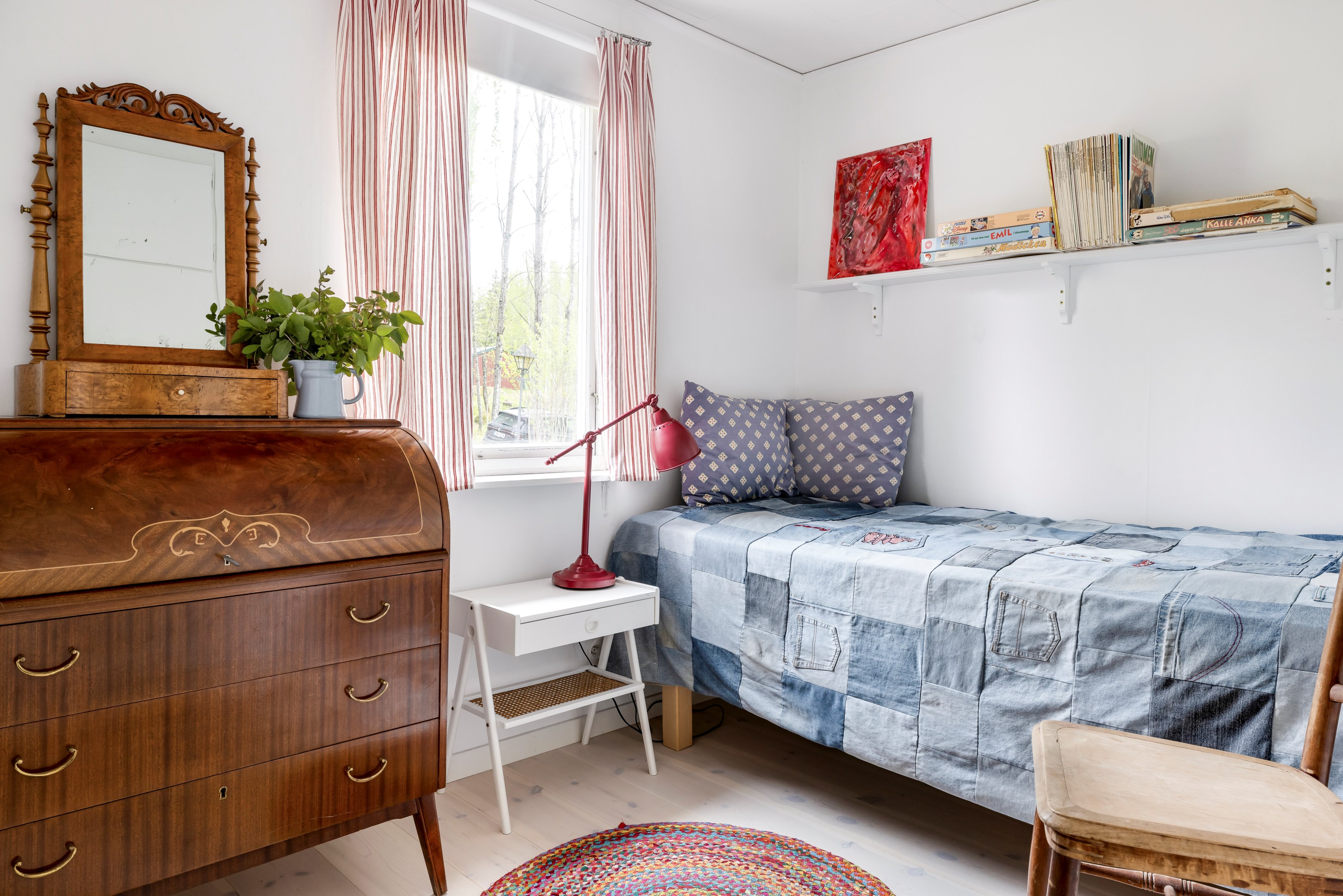 Bostadsbild från Strandsjövägen 40, Till salu i Järlåsa, Uppsala