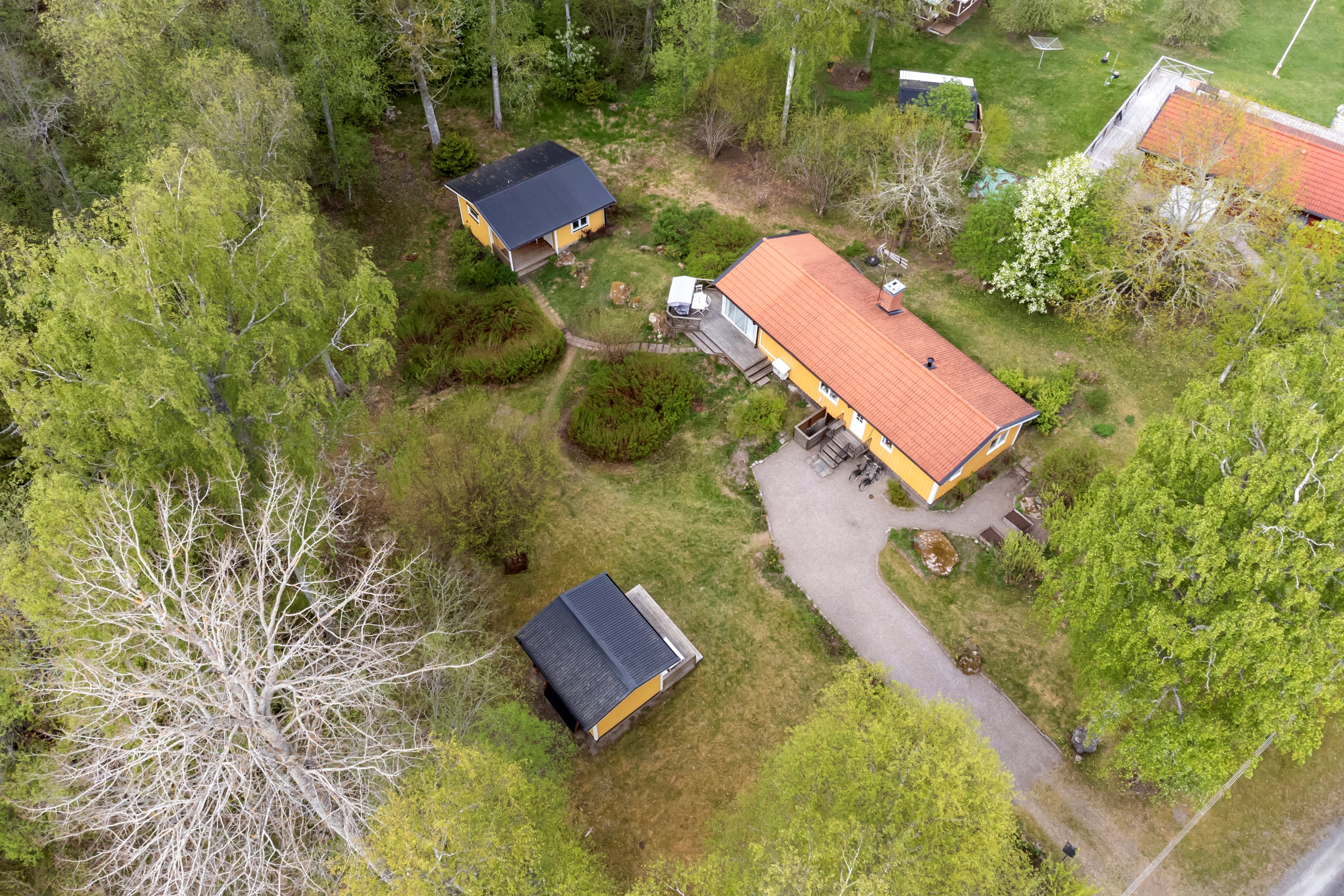 Bostadsbild från Strandsjövägen 40, Till salu i Järlåsa, Uppsala