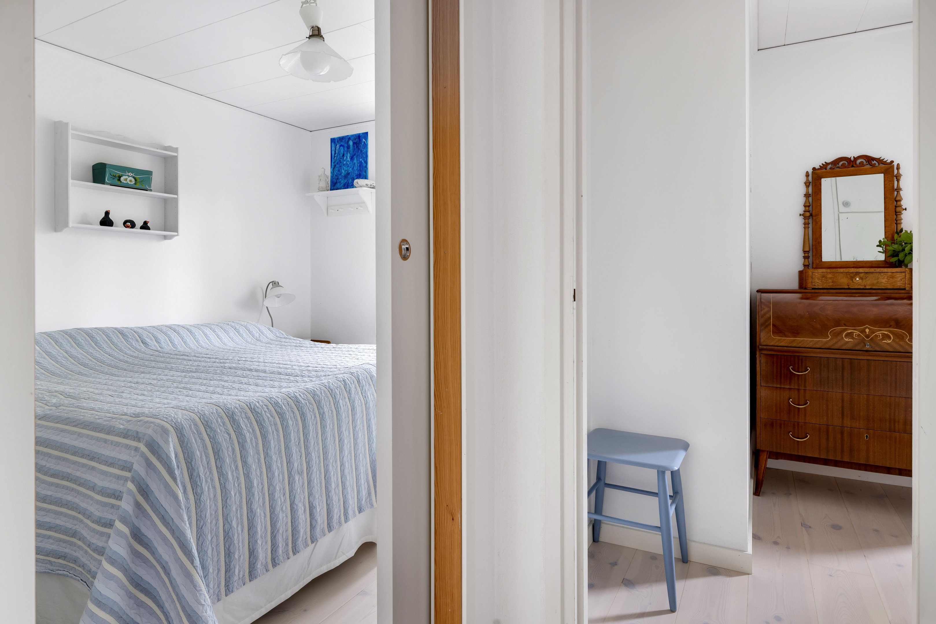 Bostadsbild från Strandsjövägen 40, Till salu i Järlåsa, Uppsala