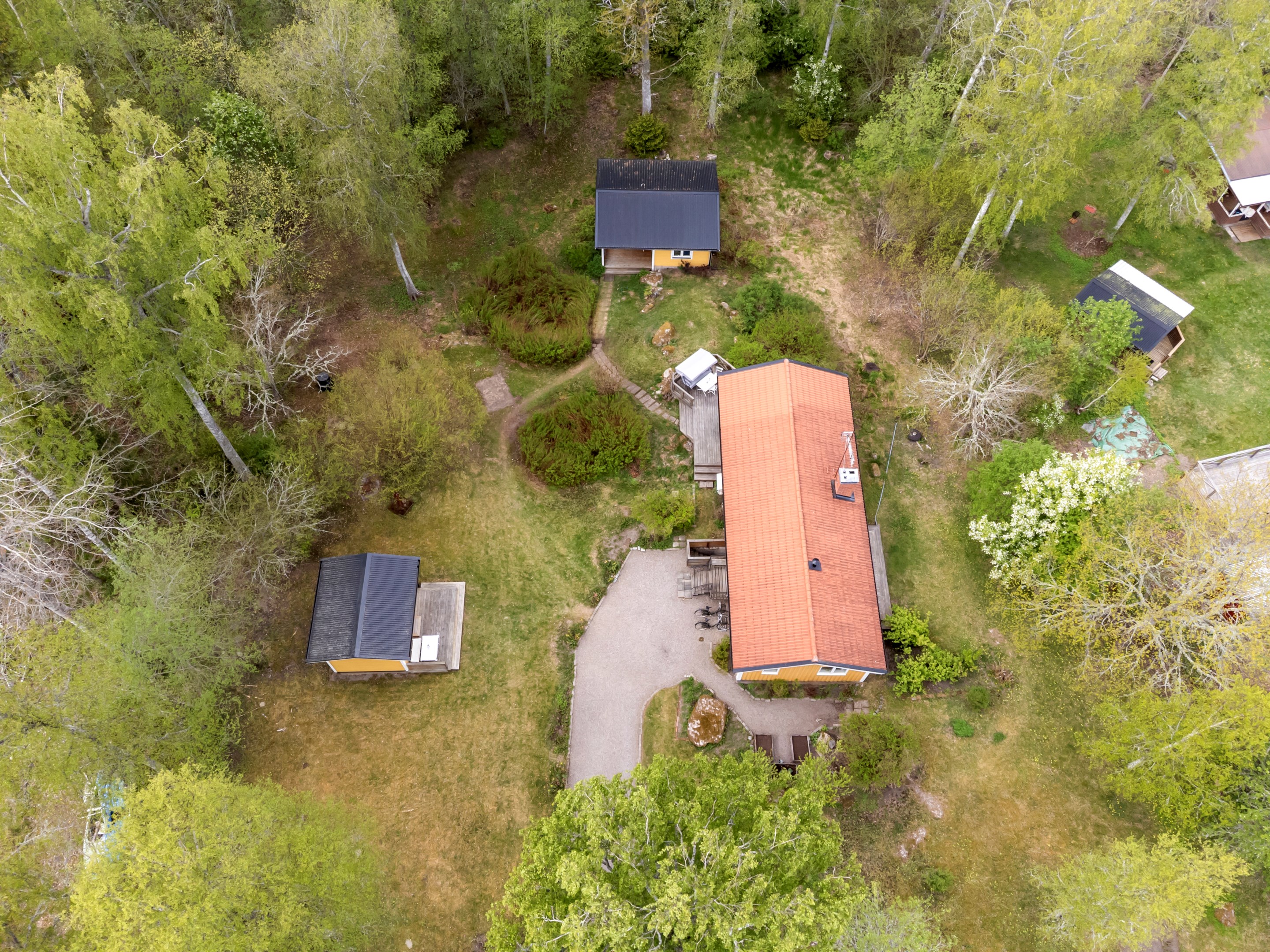 Bostadsbild från Strandsjövägen 40, Till salu i Järlåsa, Uppsala