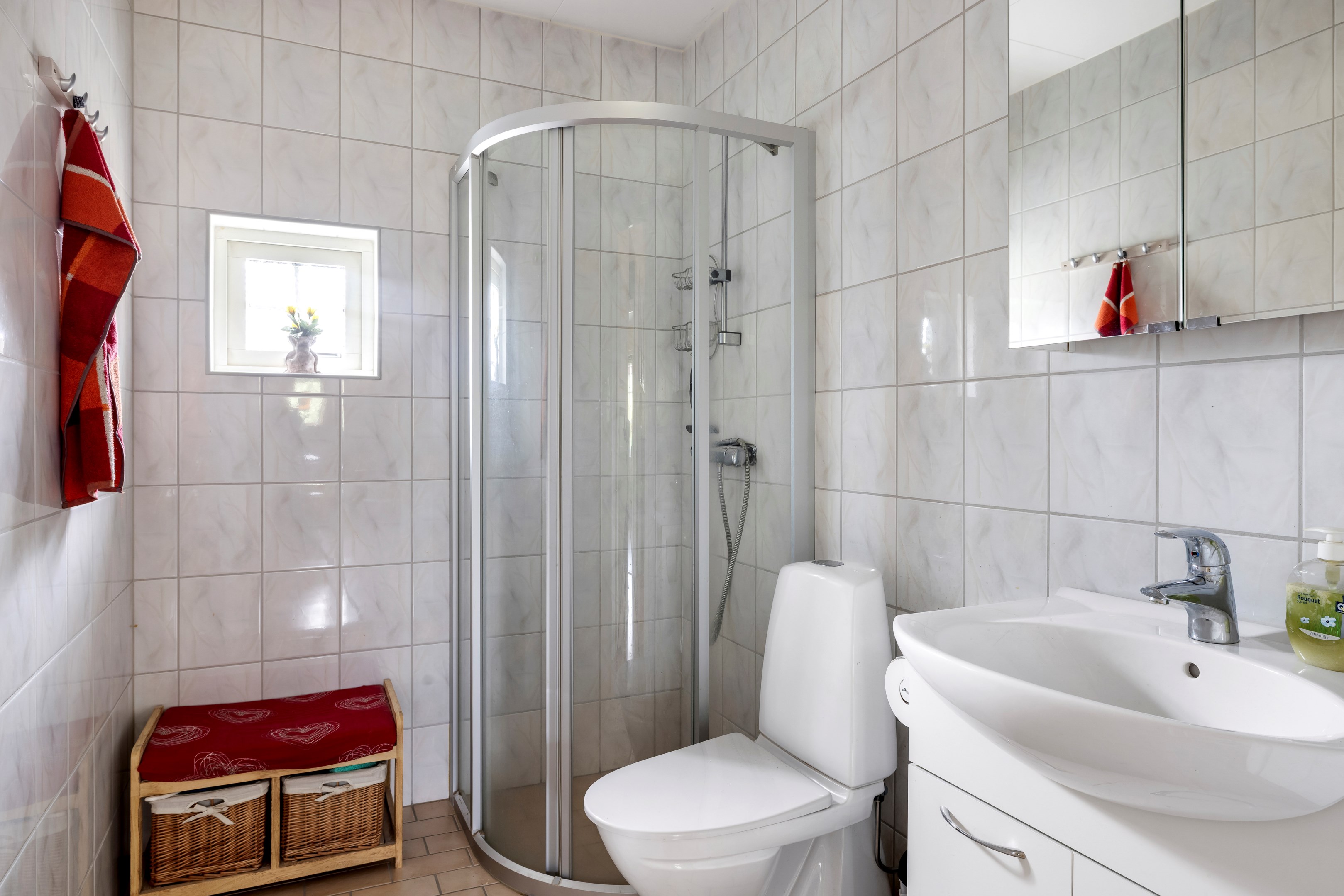 Bostadsbild från Badvägen 2, Till salu i Morgongåva, Heby