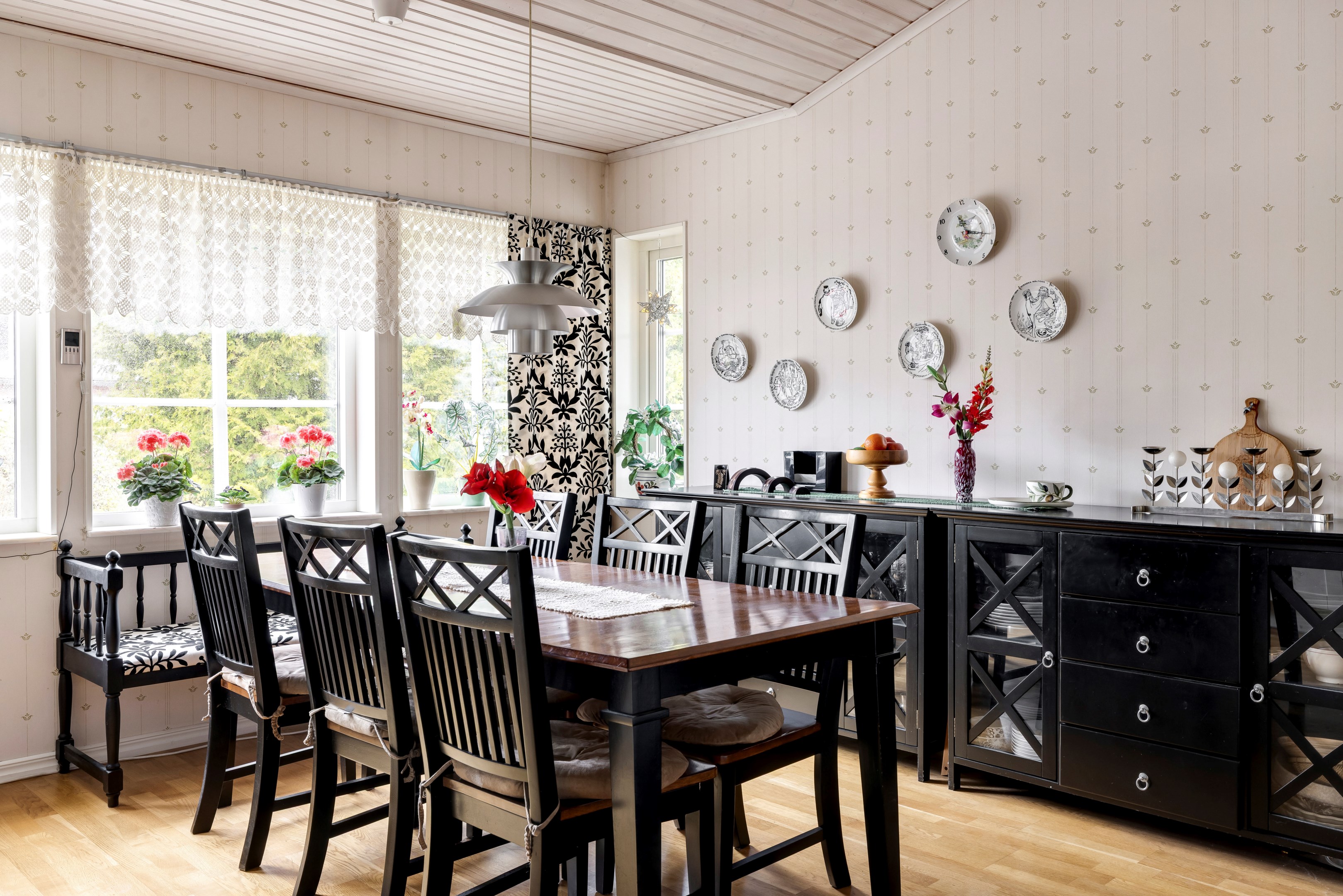 Bostadsbild från Badvägen 2, Till salu i Morgongåva, Heby