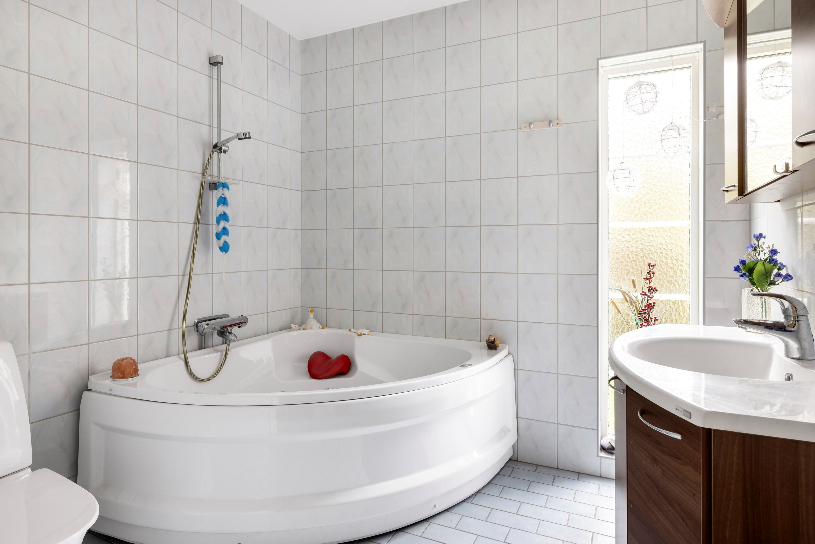 Bostadsbild från Badvägen 2, Till salu i Morgongåva, Heby