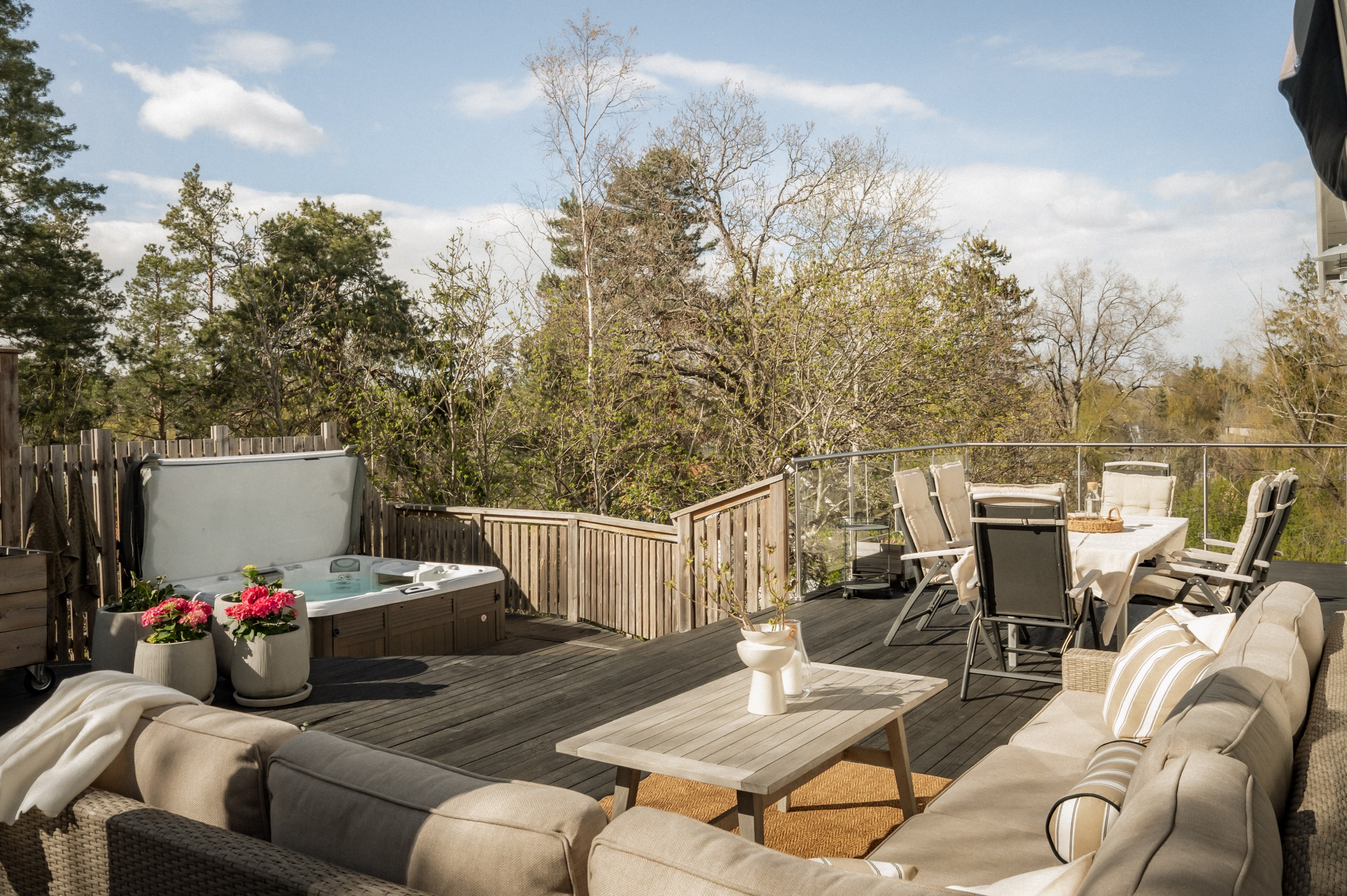 Bostadsbild från Ryttarvägen 18, Såld i Lännersta, Nacka