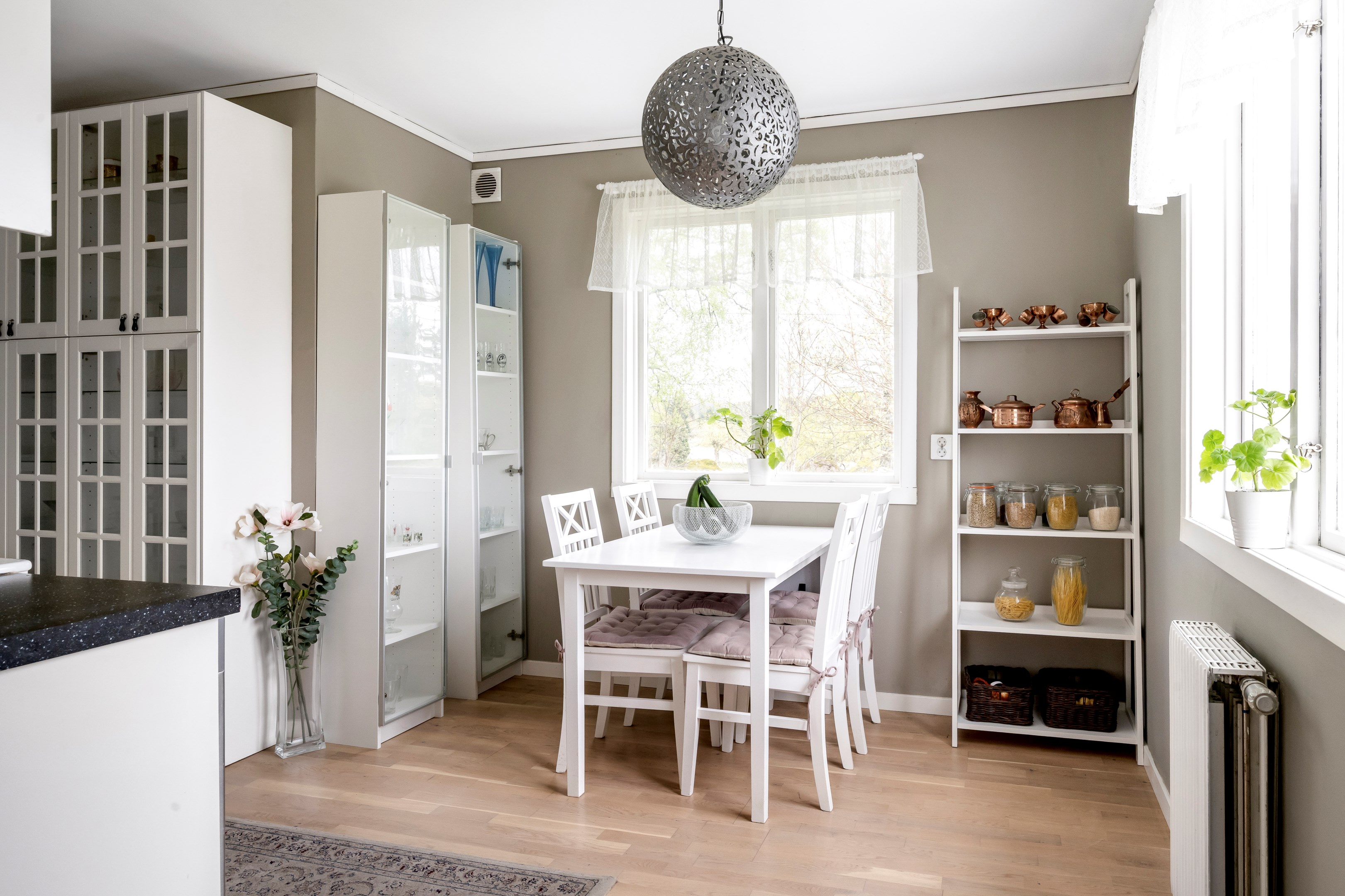 Bostadsbild från Lejsta 29, Till salu i Rasbo, Uppsala