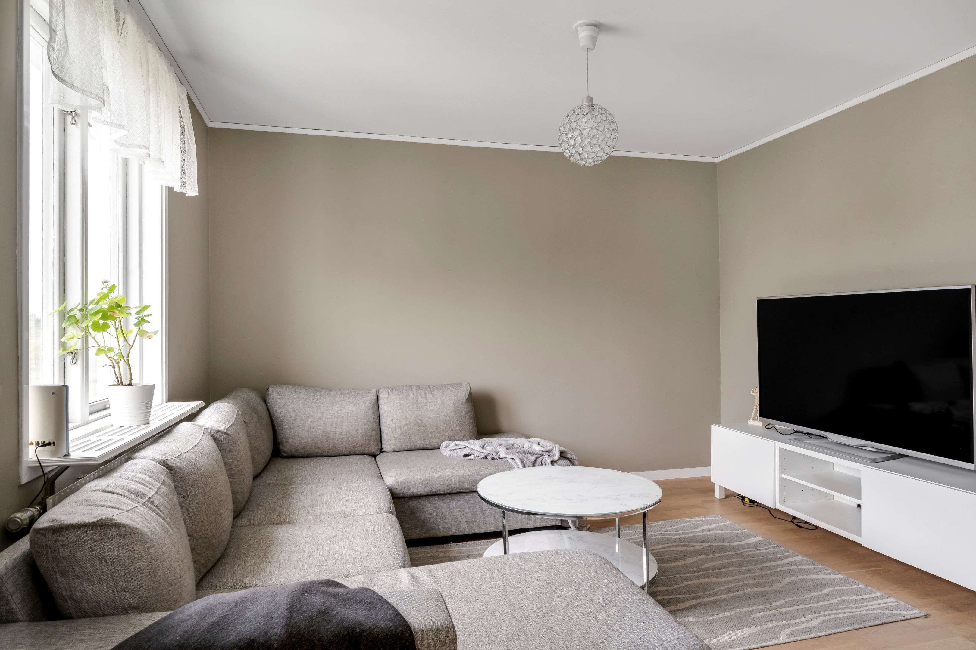 Bostadsbild från Lejsta 29, Till salu i Rasbo, Uppsala
