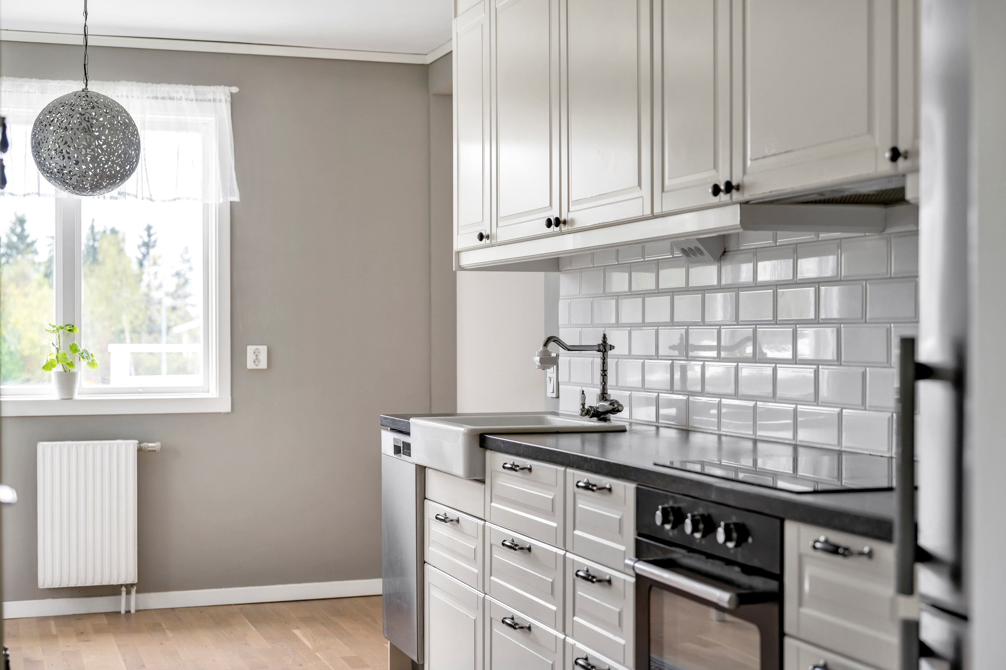 Bostadsbild från Lejsta 29, Till salu i Rasbo, Uppsala