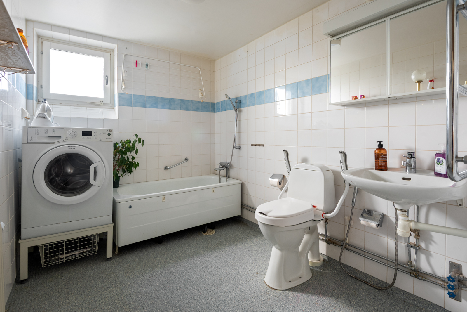 Bostadsbild från Bergmossevägen 6 vån 5, Till salu i Gustavsberg - Holmviksskogen, Värmdö