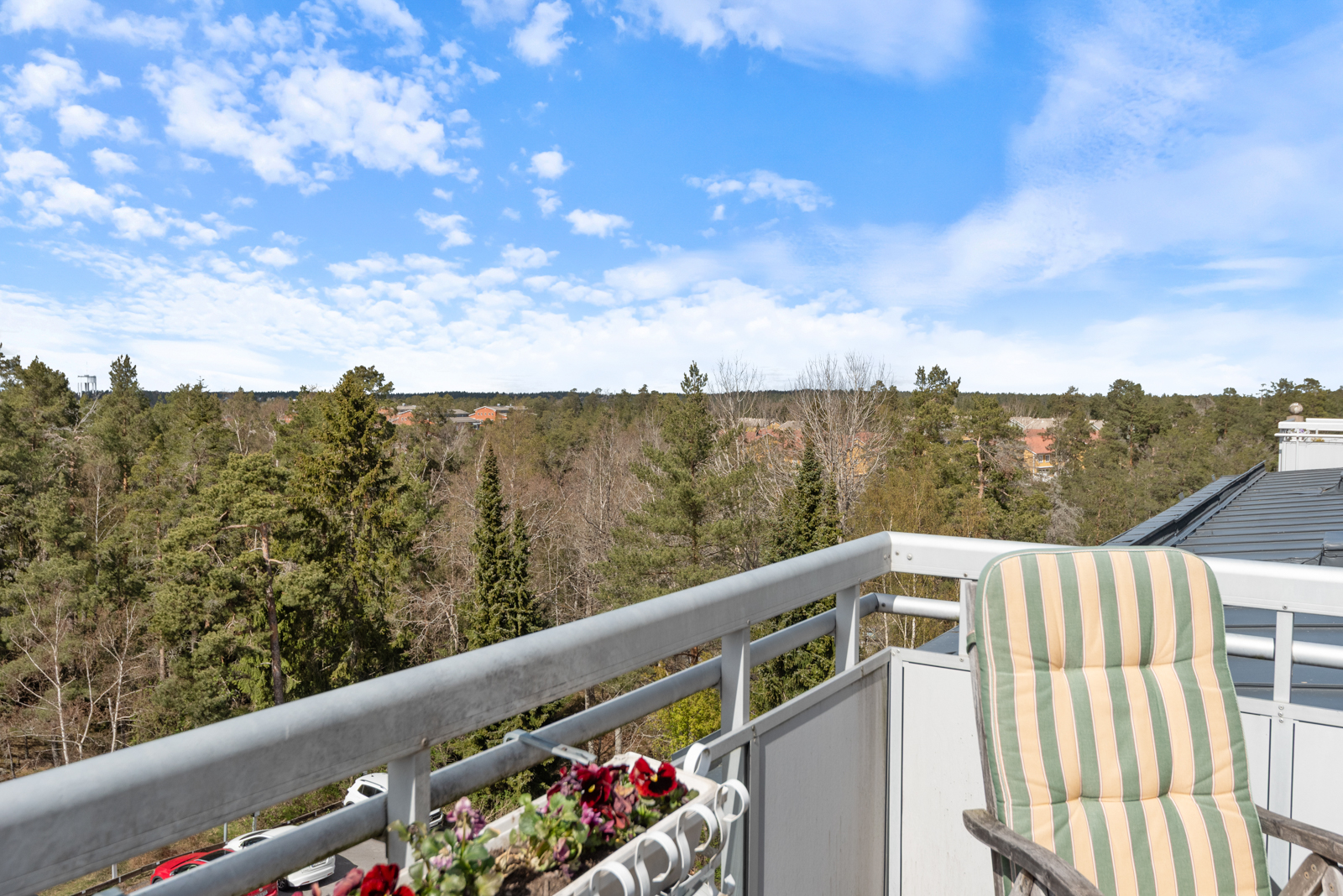 Bostadsbild från Bergmossevägen 6 vån 5, Till salu i Gustavsberg - Holmviksskogen, Värmdö