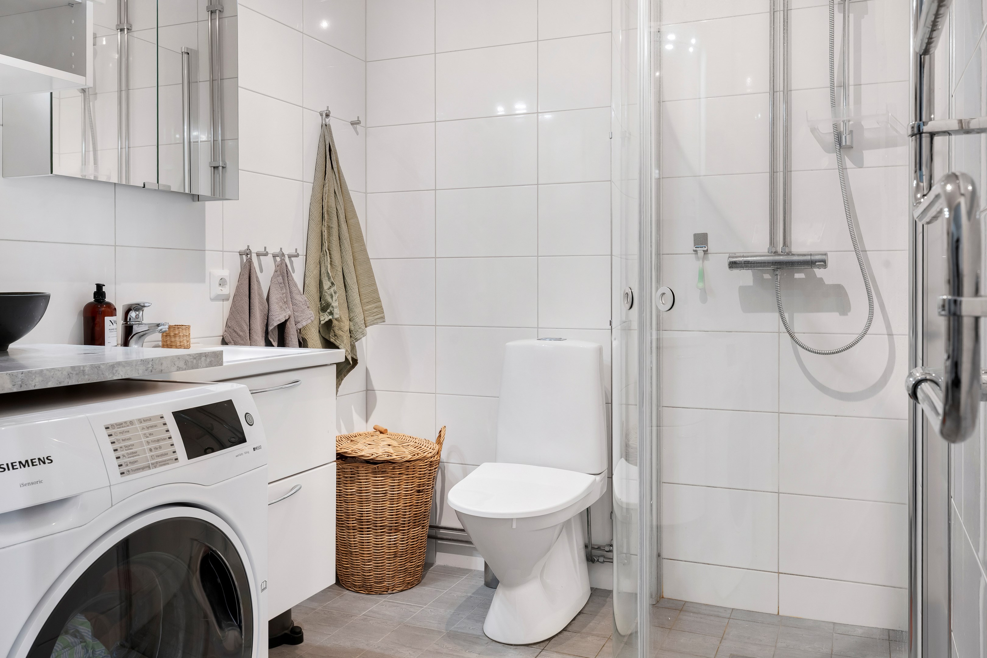Bostadsbild från Råbyvägen 86, Till salu i Kapellgärdet, Uppsala