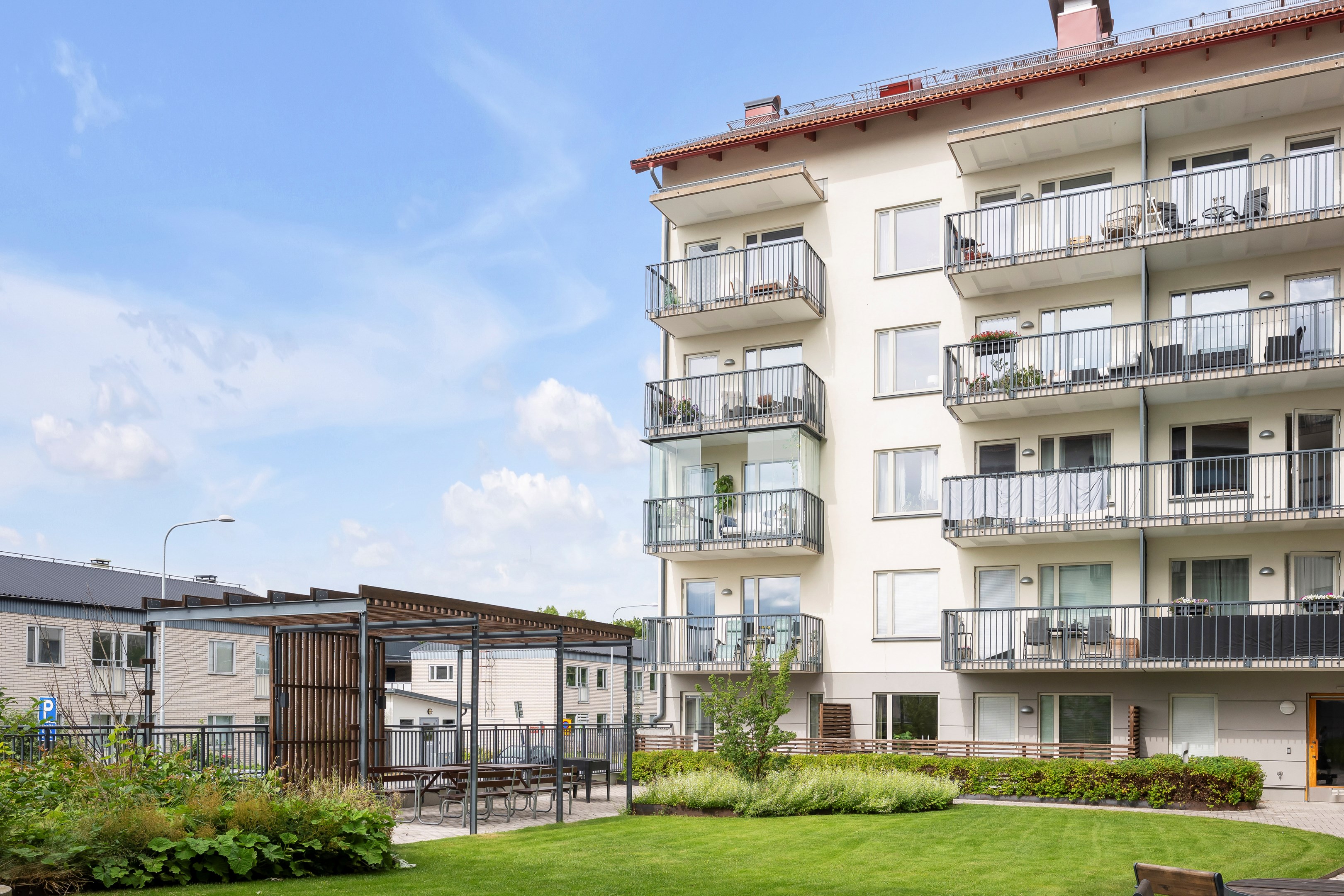 Bostadsbild från Råbyvägen 86, Till salu i Kapellgärdet, Uppsala