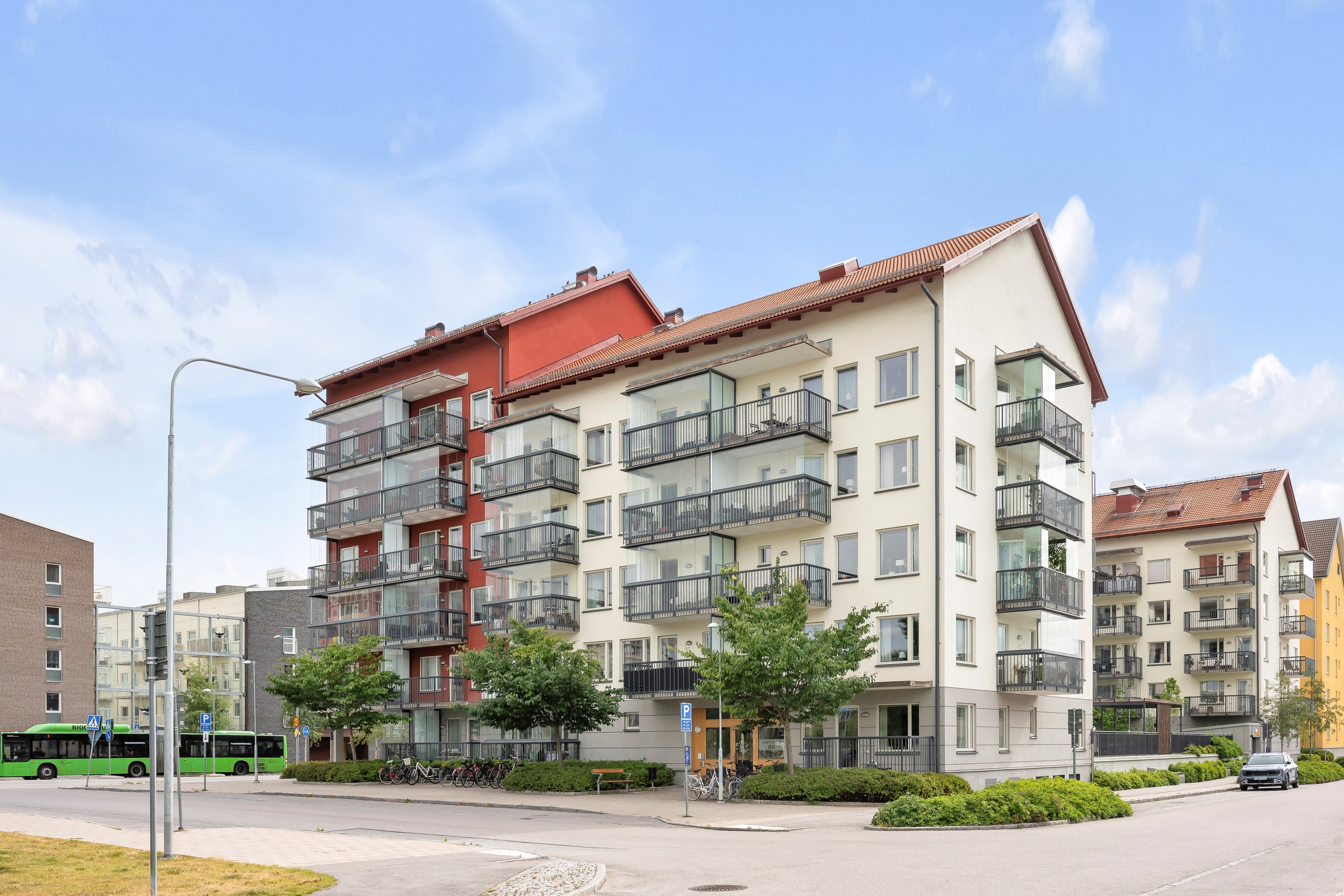 Bostadsbild från Råbyvägen 86, Till salu i Kapellgärdet, Uppsala