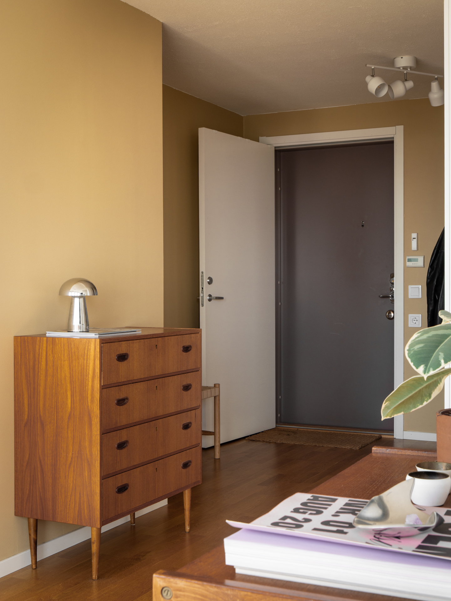 Bostadsbild från Östersundsgatan 7, Till salu i Råcksta, Stockholm