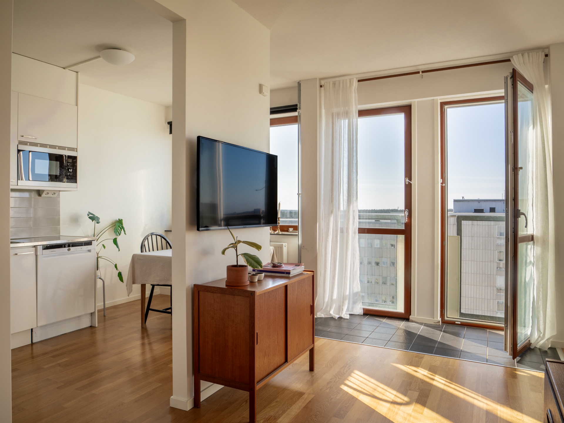 Bostadsbild från Östersundsgatan 7, Till salu i Råcksta, Stockholm