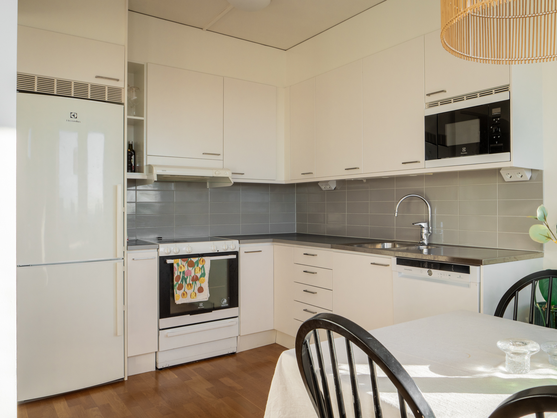 Bostadsbild från Östersundsgatan 7, Till salu i Råcksta, Stockholm