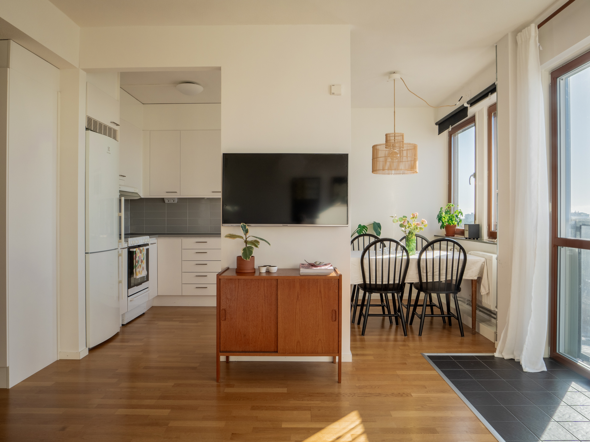 Bostadsbild från Östersundsgatan 7, Till salu i Råcksta, Stockholm