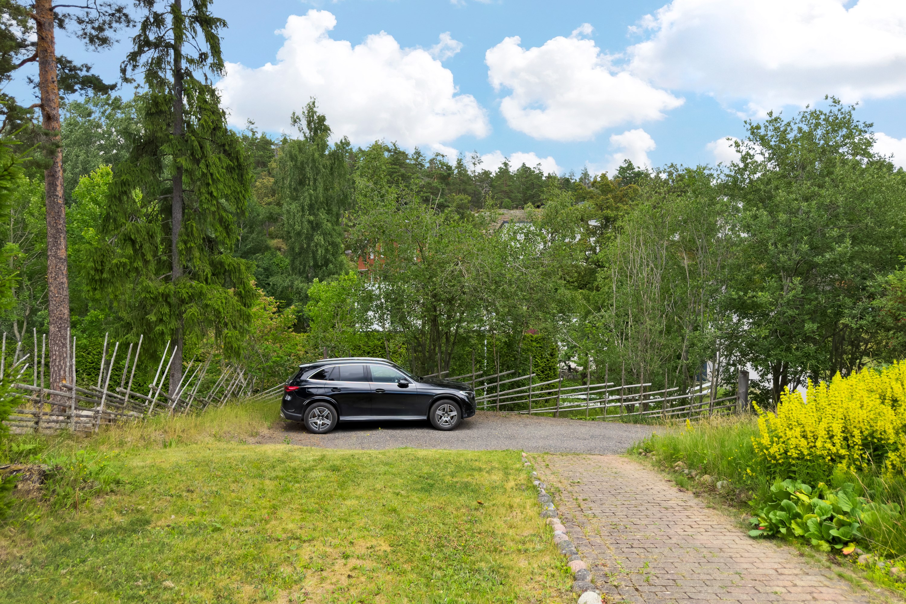Bostadsbild från Lillebovägen 9, Till salu i Insjön, Nacka