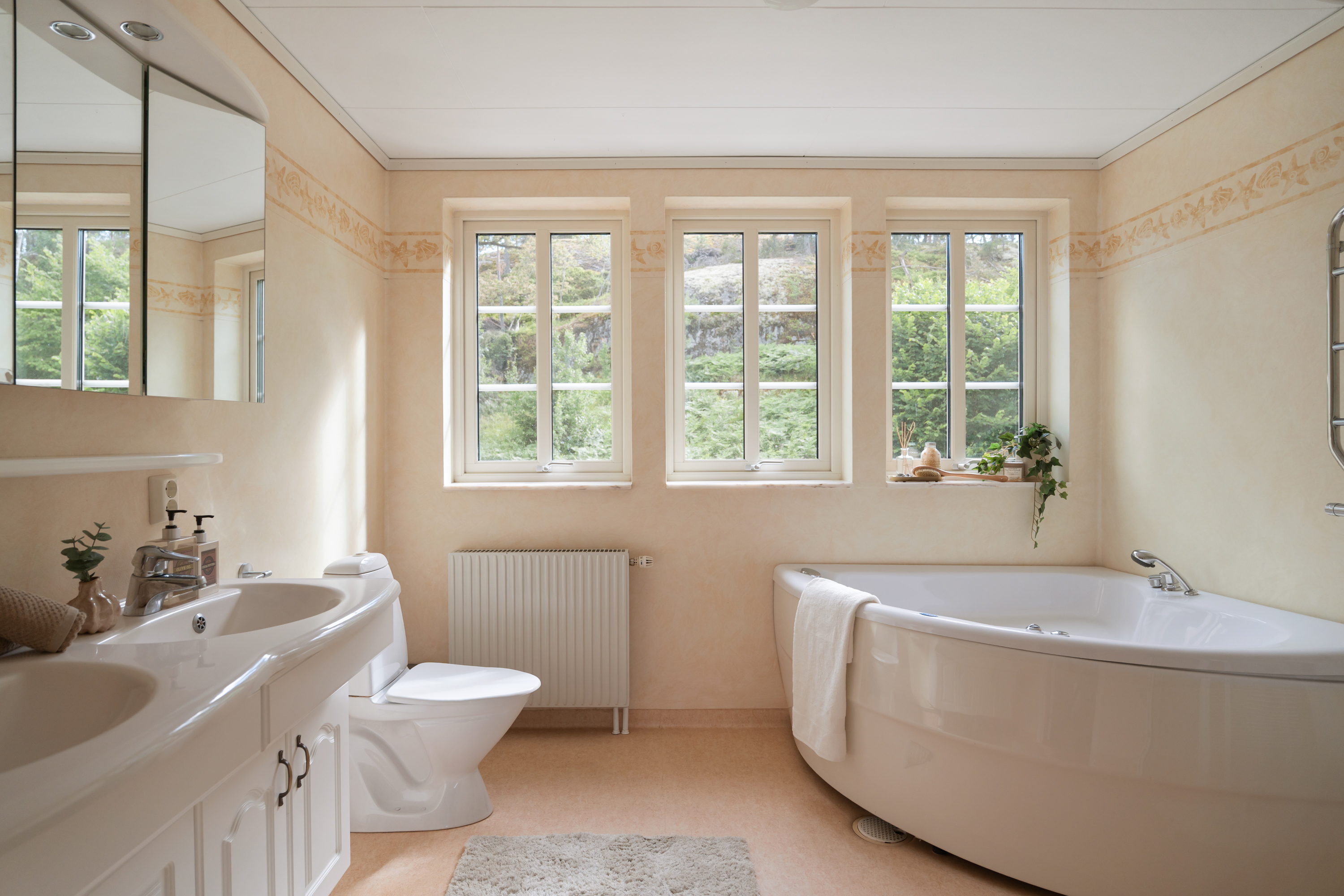 Bostadsbild från Lillebovägen 9, Till salu i Insjön, Nacka
