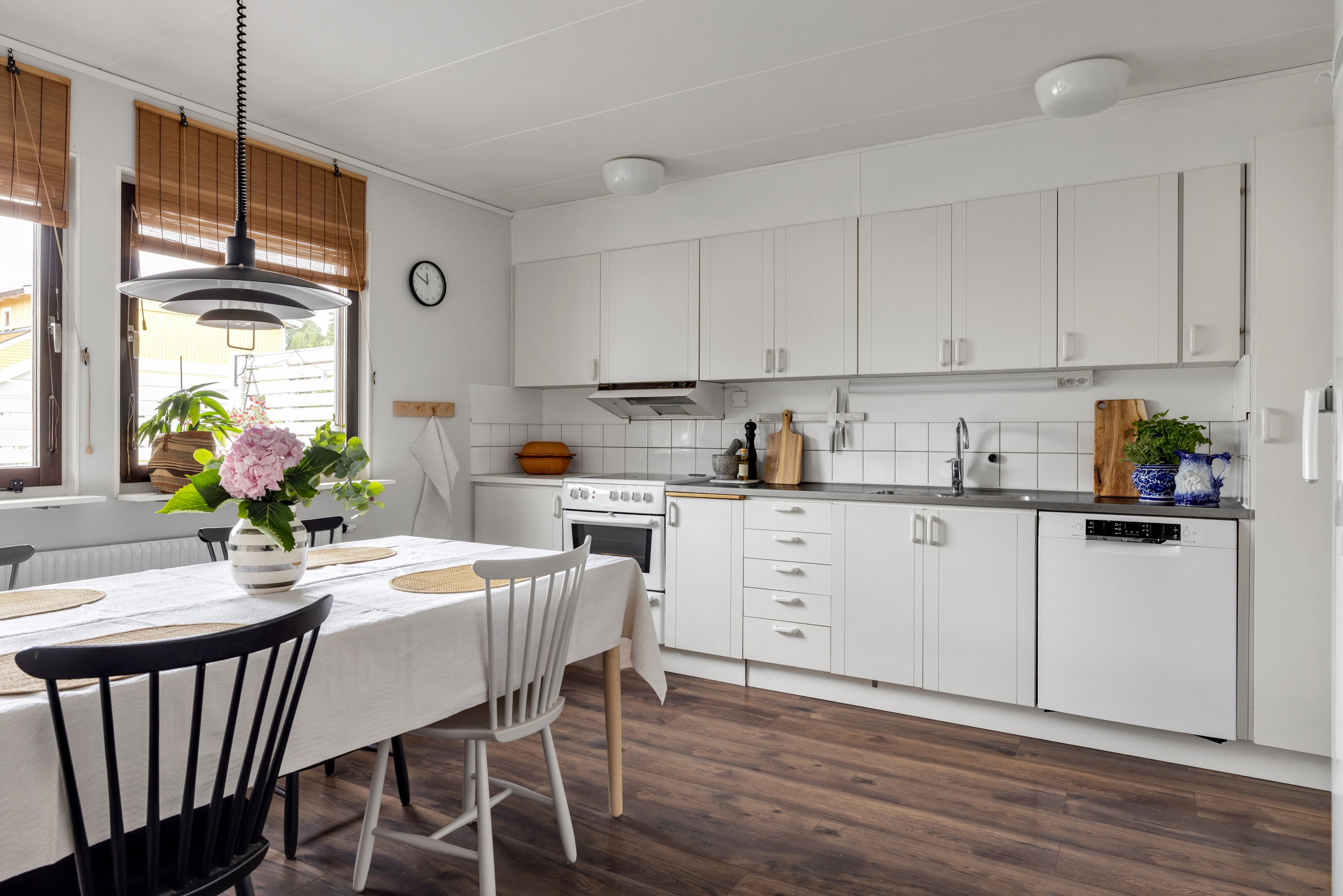 Bostadsbild från Månskensvägen 33, Till salu i Storvreta, Uppsala