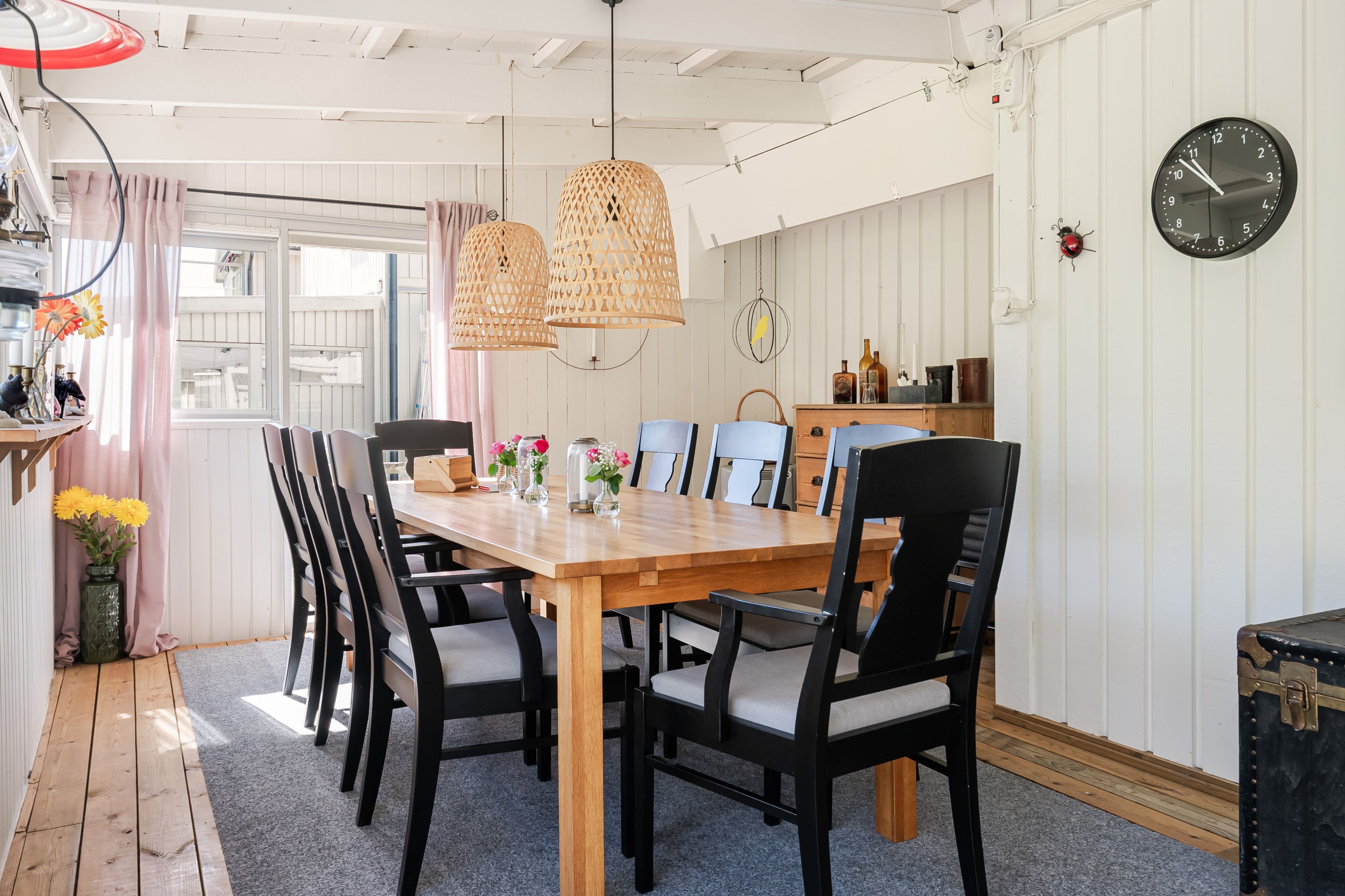 Uterum med plats för rejält matbord