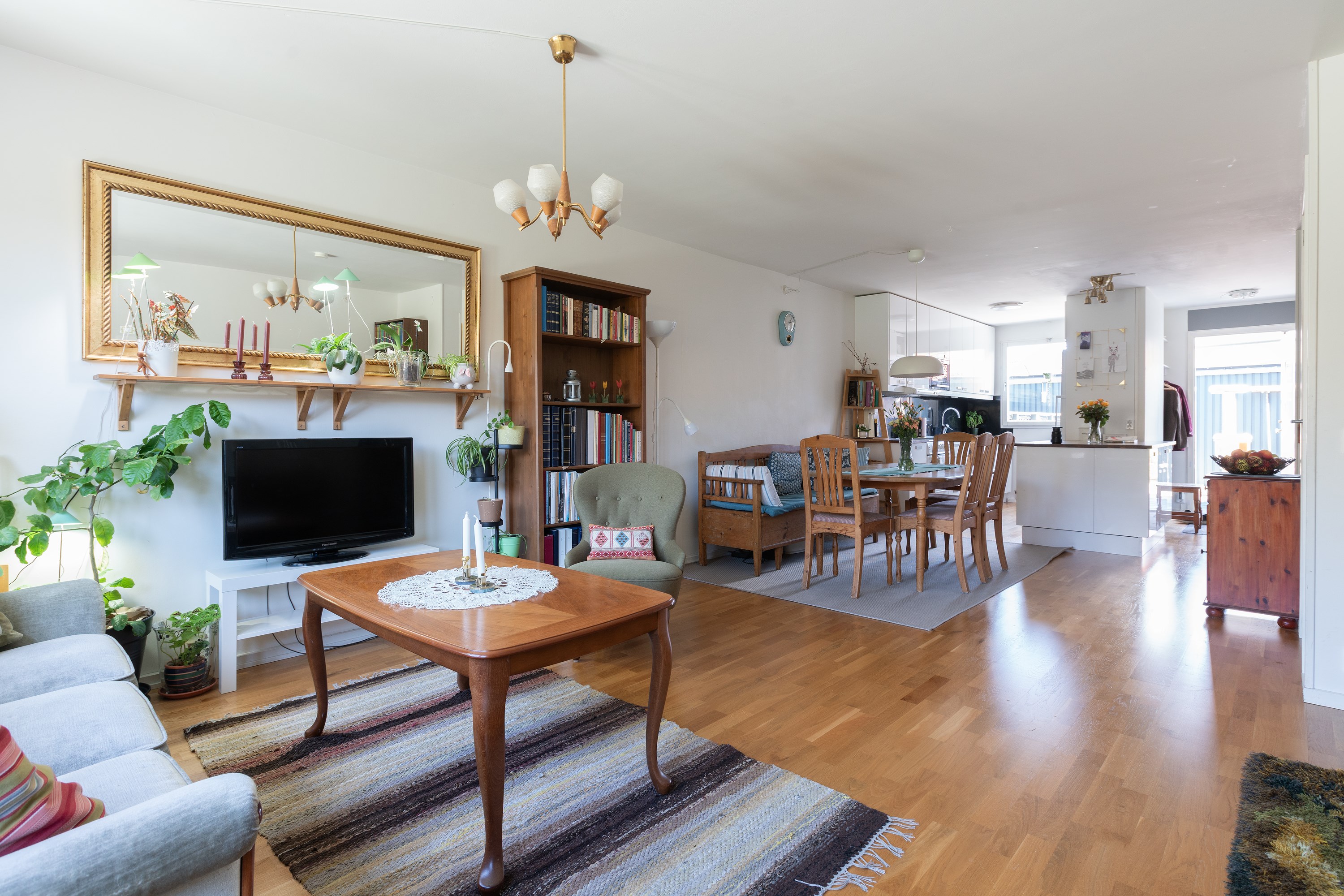 Bostadsbild från Önnemovägen 43, Till salu i Tullinge Gård, Botkyrka
