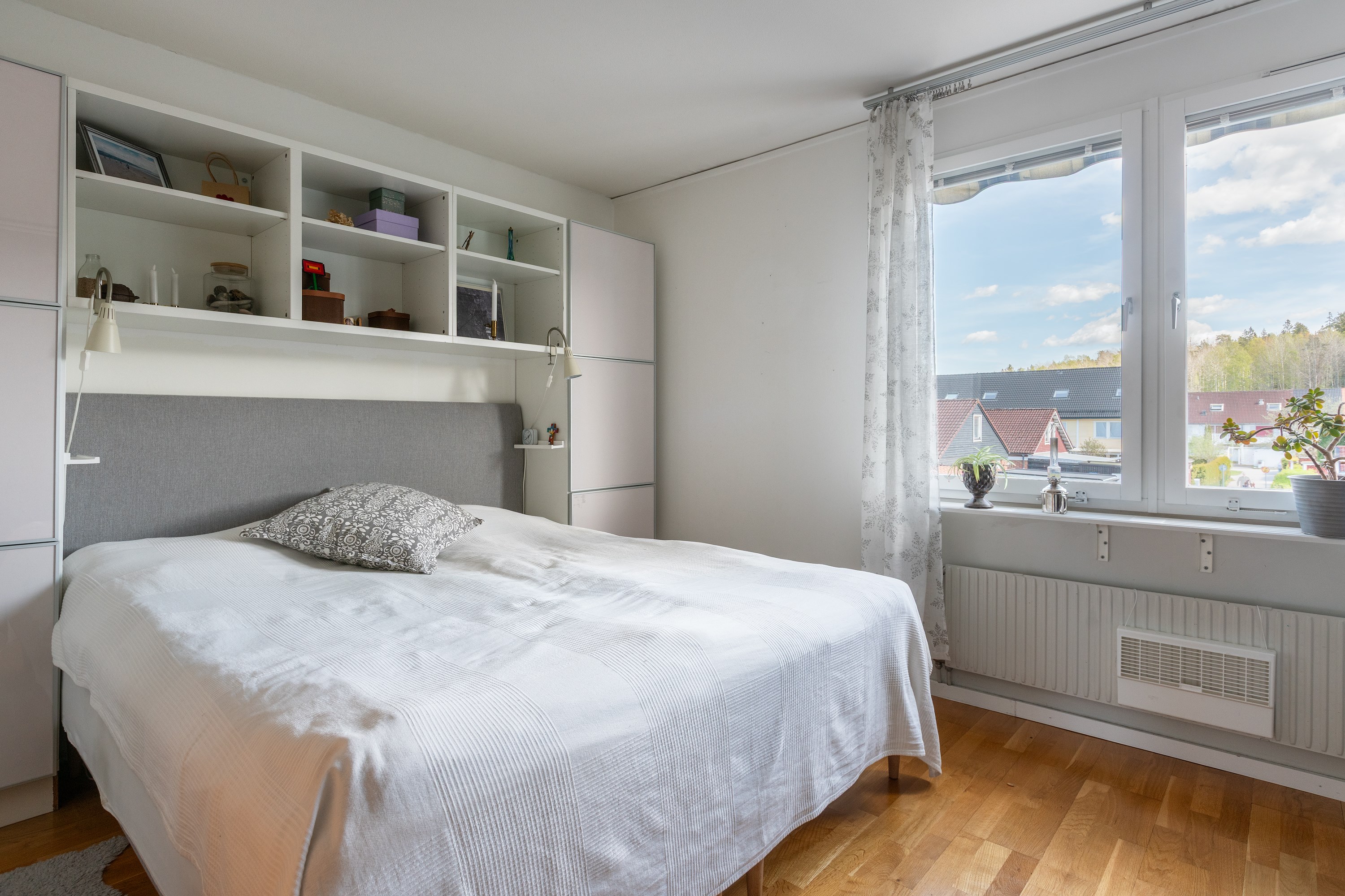 Bostadsbild från Önnemovägen 43, Till salu i Tullinge Gård, Botkyrka