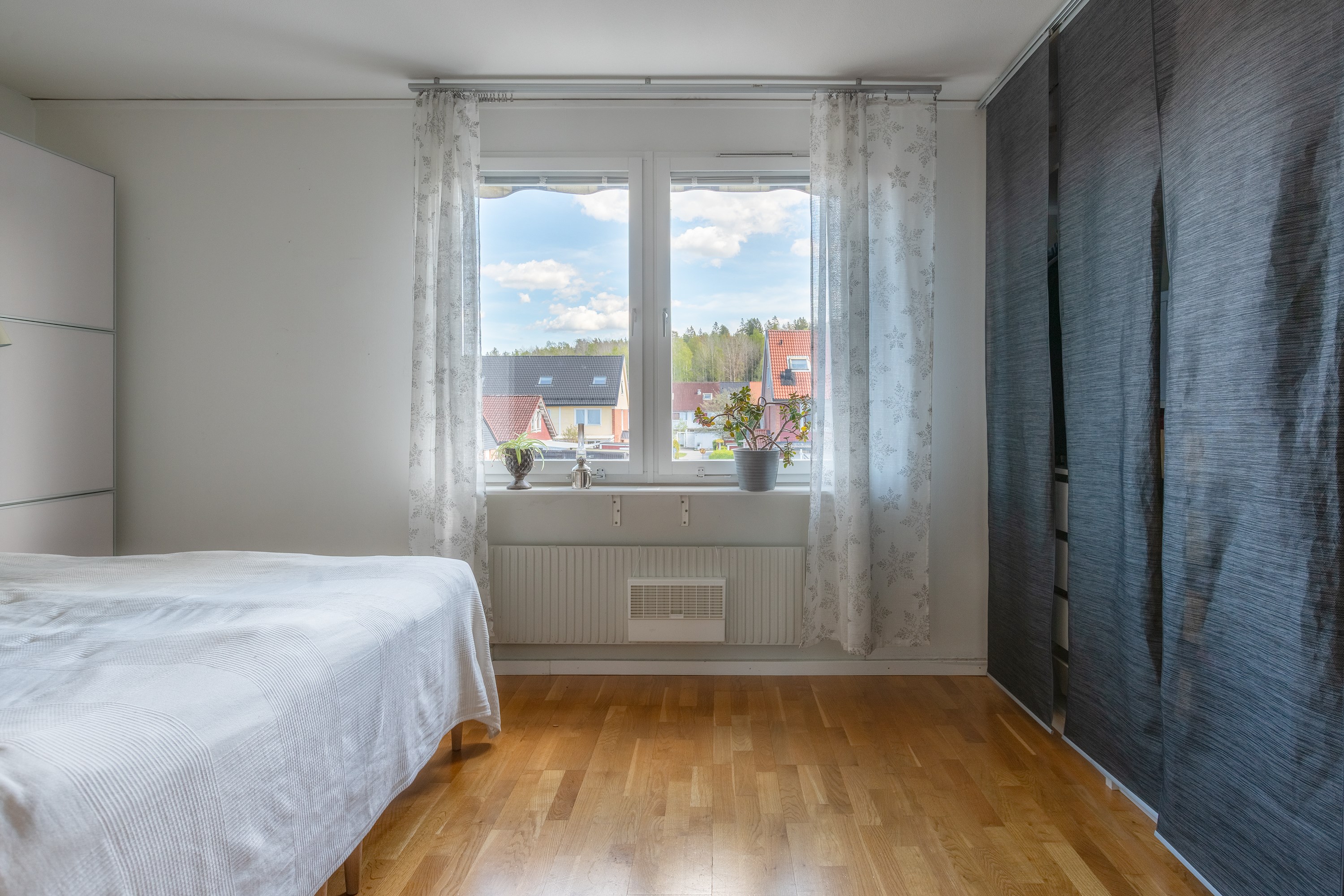 Bostadsbild från Önnemovägen 43, Till salu i Tullinge Gård, Botkyrka