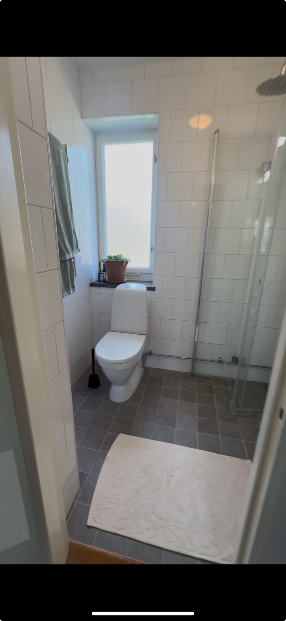 Bostadsbild från Ugglevägen 27C, Såld i Saltängen, Nacka