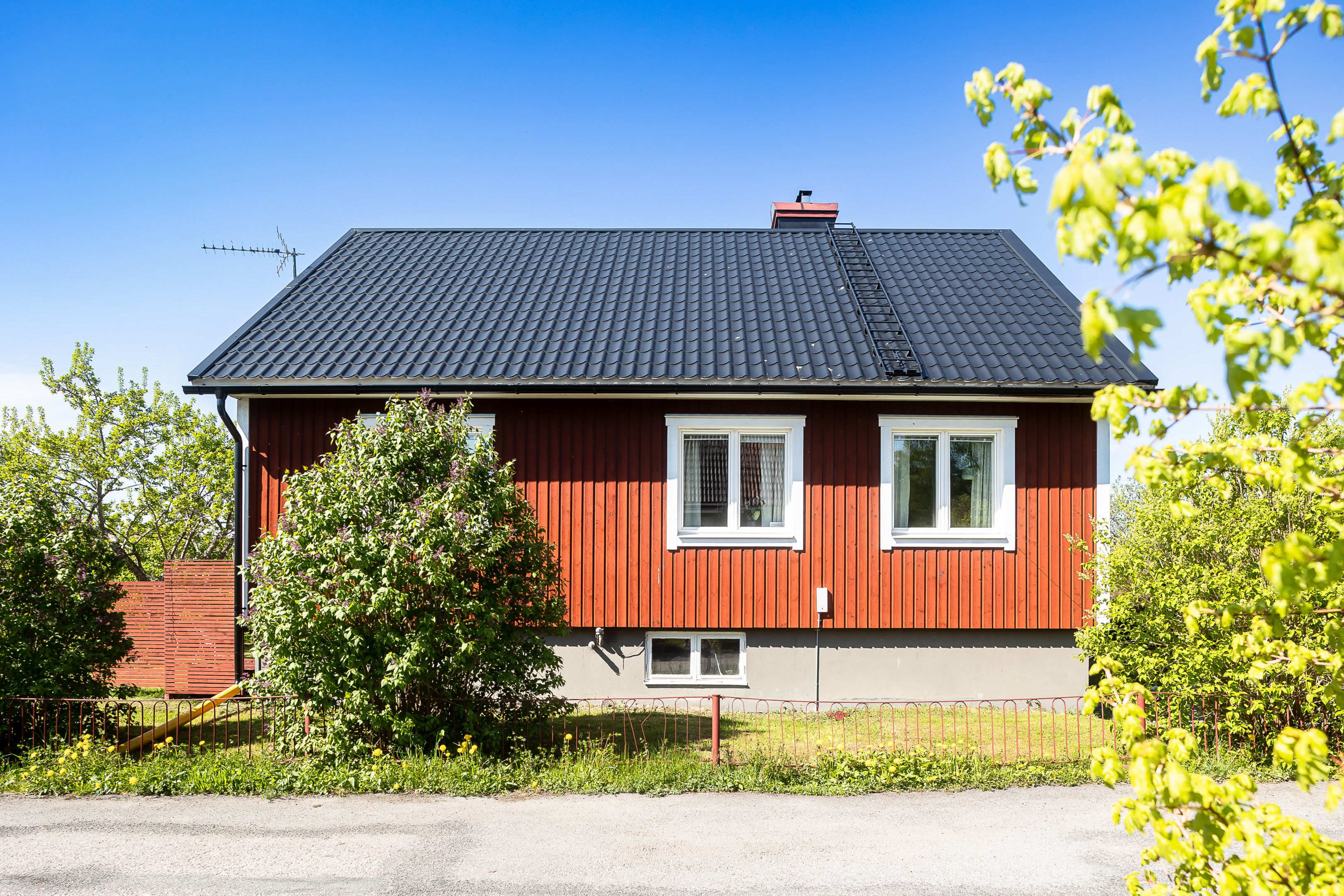 Bostadsbild från Kadriljvägen 8, Såld i Björklinge, Uppsala