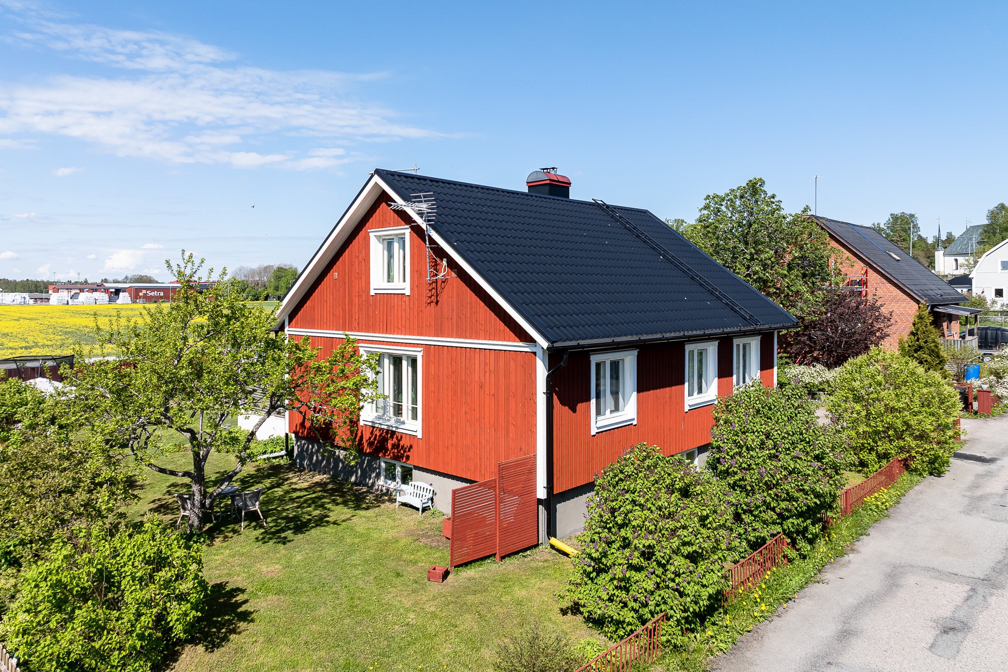 Bostadsbild från Kadriljvägen 8, Såld i Björklinge, Uppsala