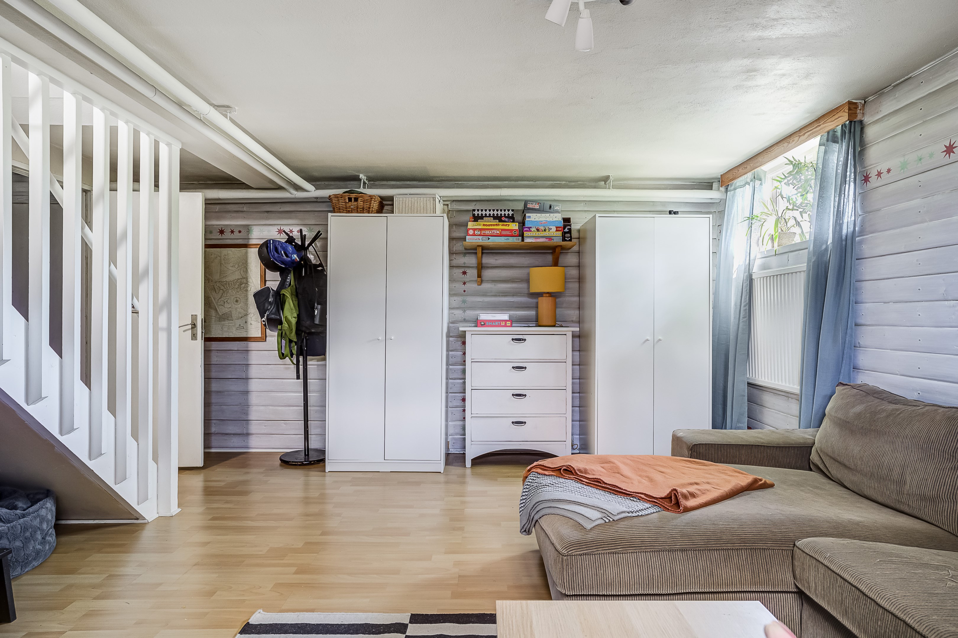 Bostadsbild från Kadriljvägen 8, Såld i Björklinge, Uppsala