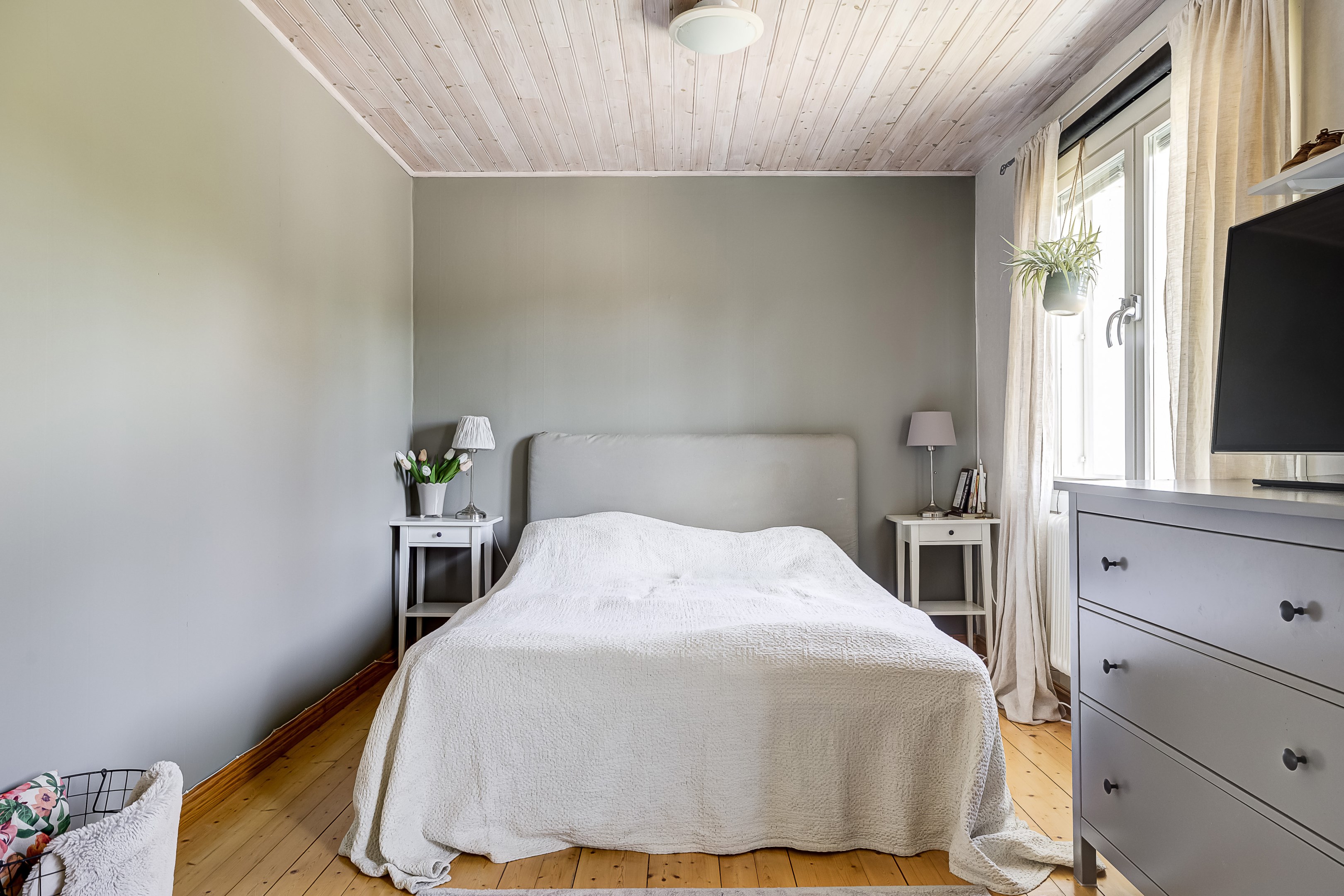 Bostadsbild från Kadriljvägen 8, Såld i Björklinge, Uppsala