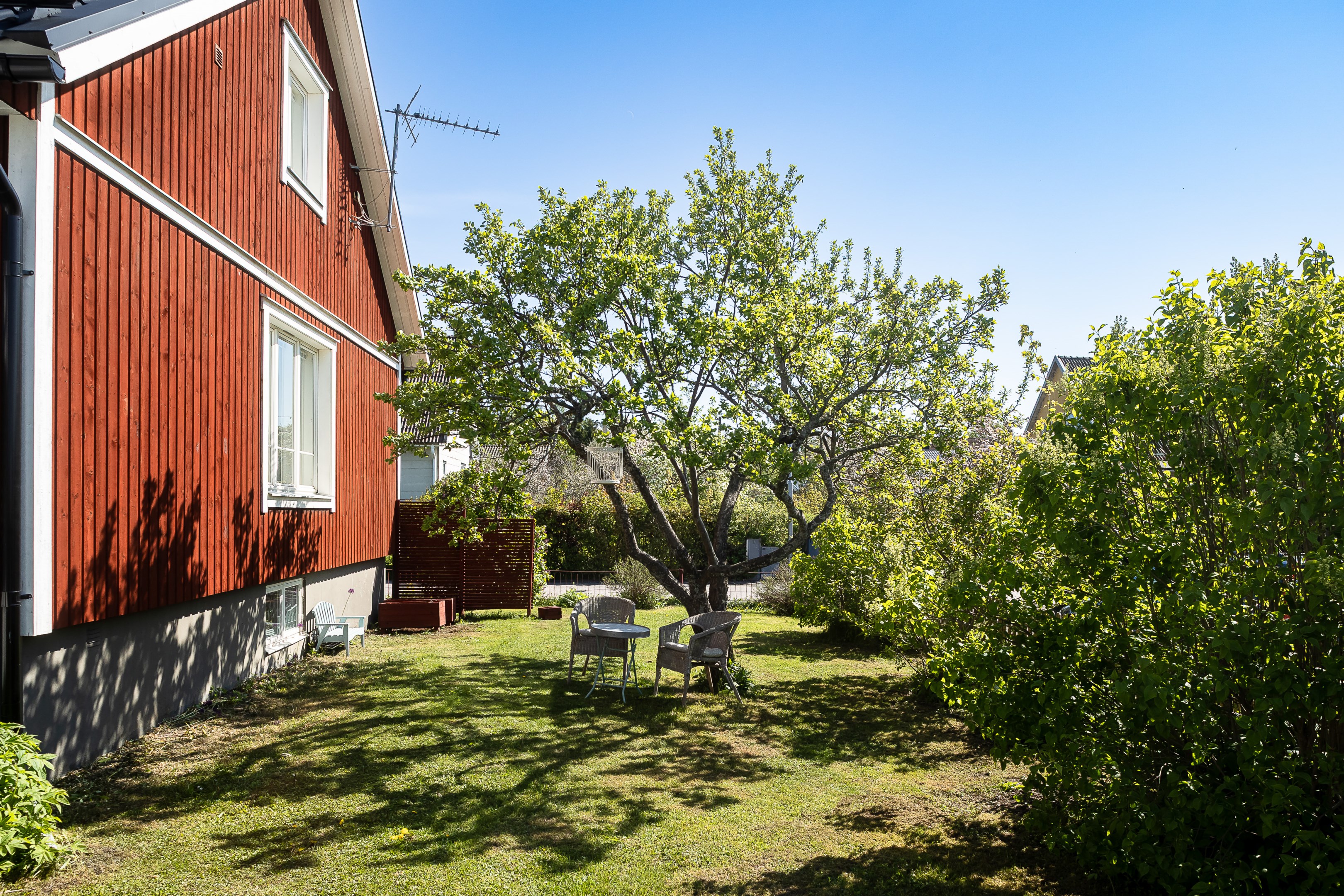 Bostadsbild från Kadriljvägen 8, Såld i Björklinge, Uppsala