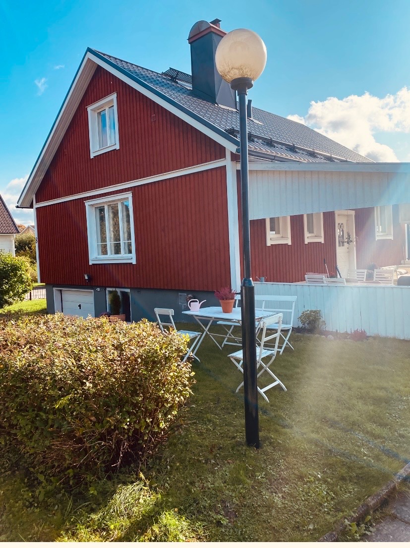 Bostadsbild från Kadriljvägen 8, Såld i Björklinge, Uppsala