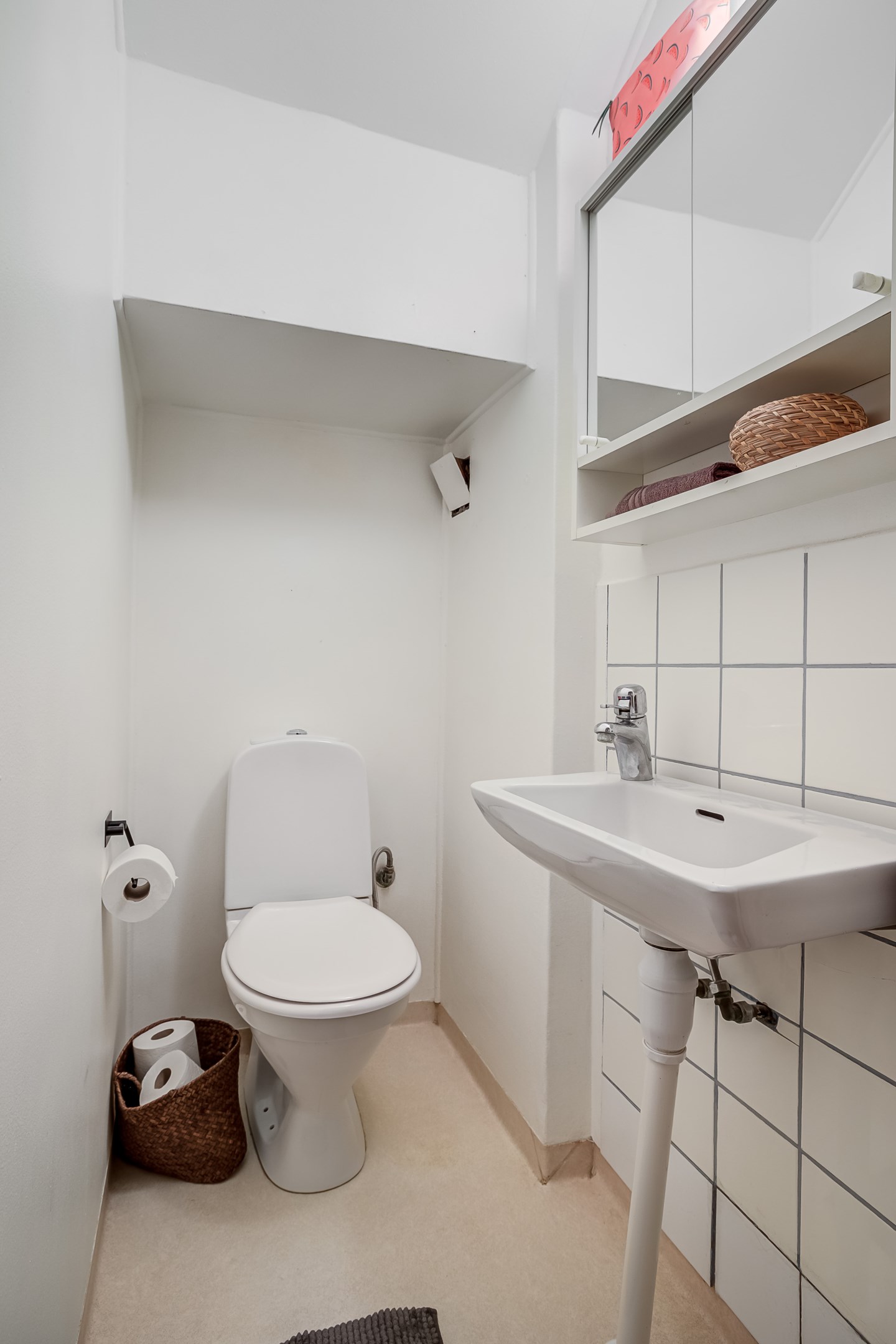 Bostadsbild från Kadriljvägen 8, Såld i Björklinge, Uppsala