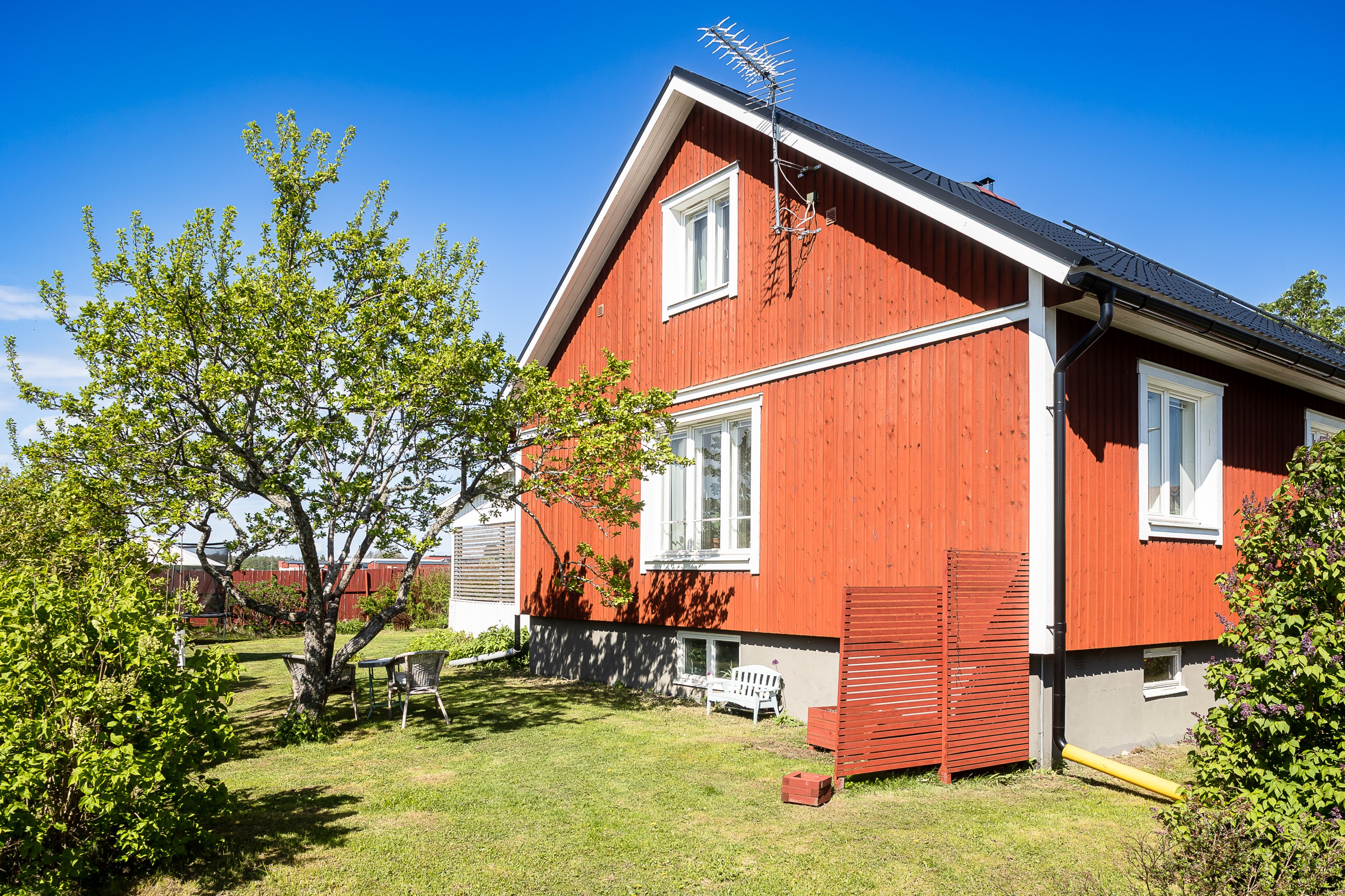 Bostadsbild från Kadriljvägen 8, Såld i Björklinge, Uppsala
