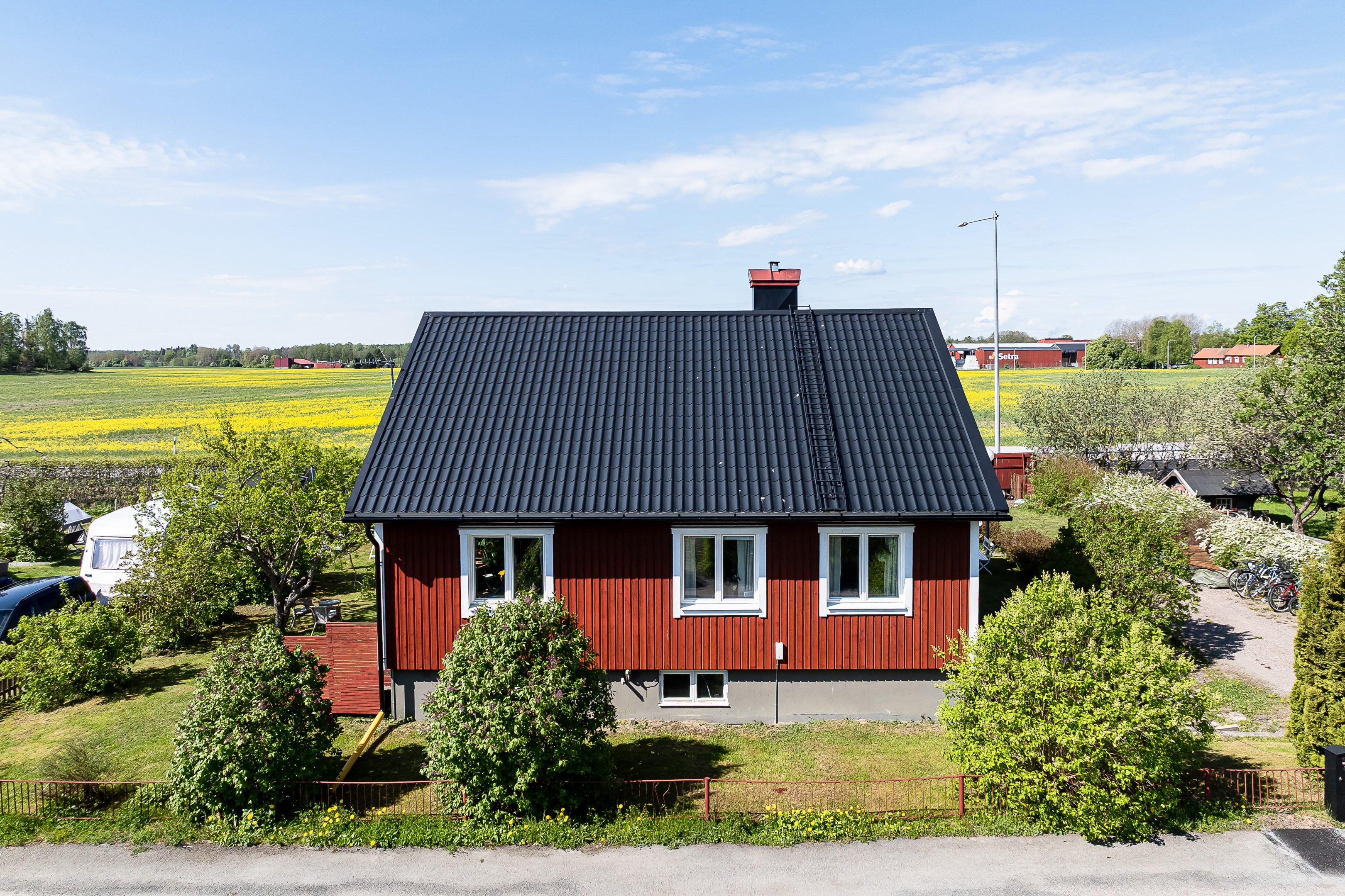 Bostadsbild från Kadriljvägen 8, Såld i Björklinge, Uppsala