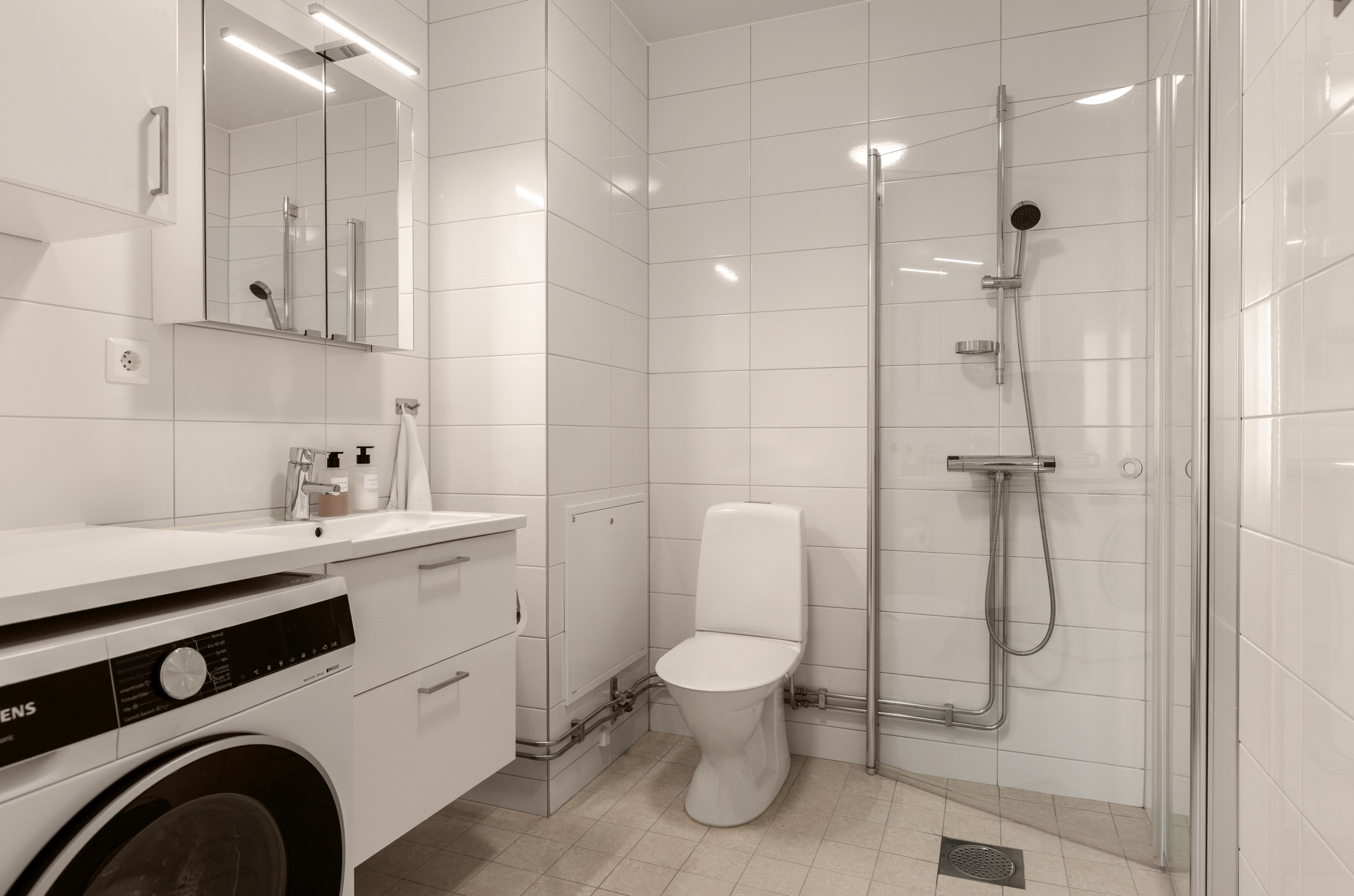 Bostadsbild från Kvarnholmsvägen 102, Till salu i Kvarnholmen, Nacka