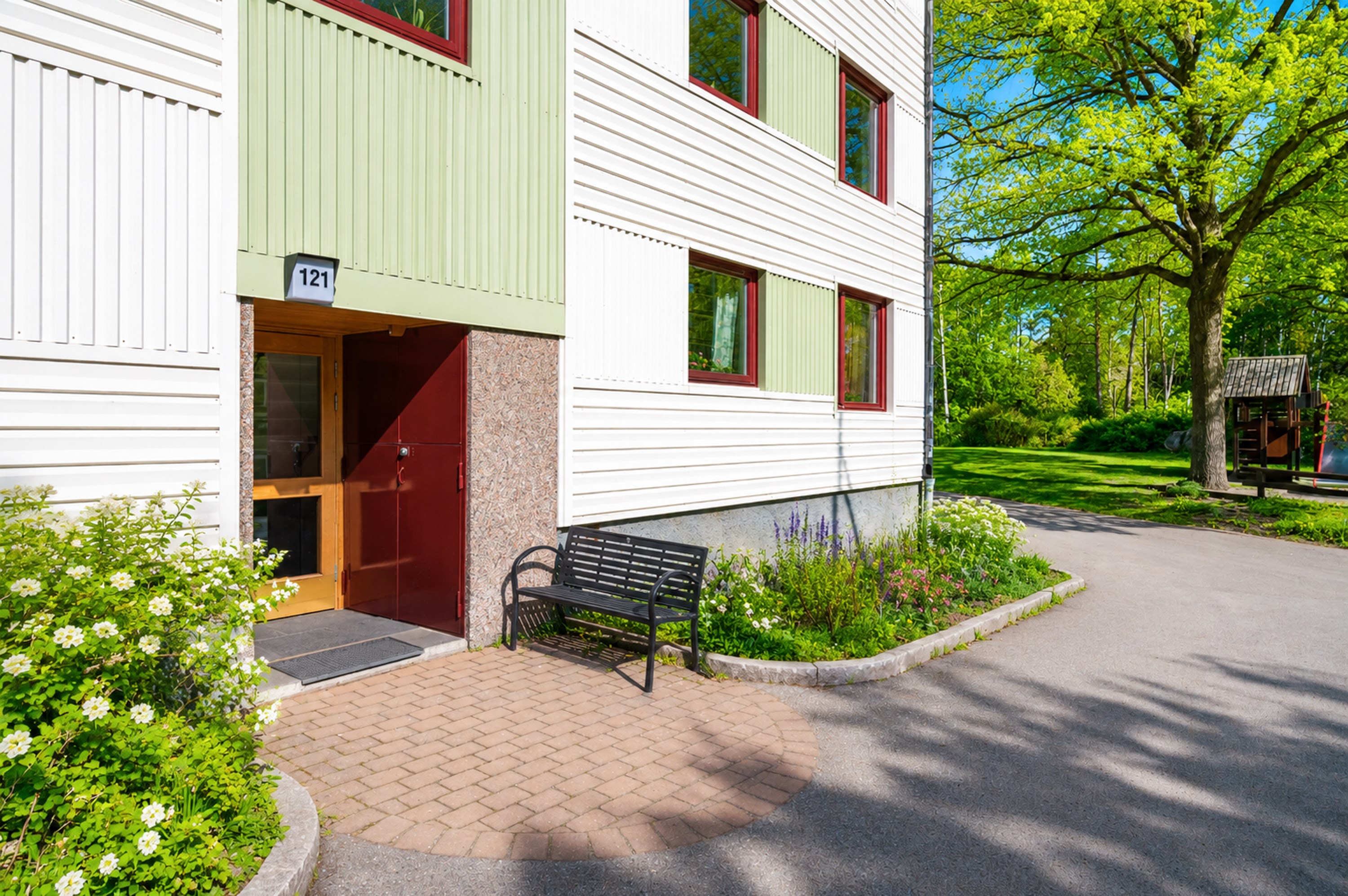Bostadsbild från Björnstigen 121, Såld i Bergshamra, Solna
