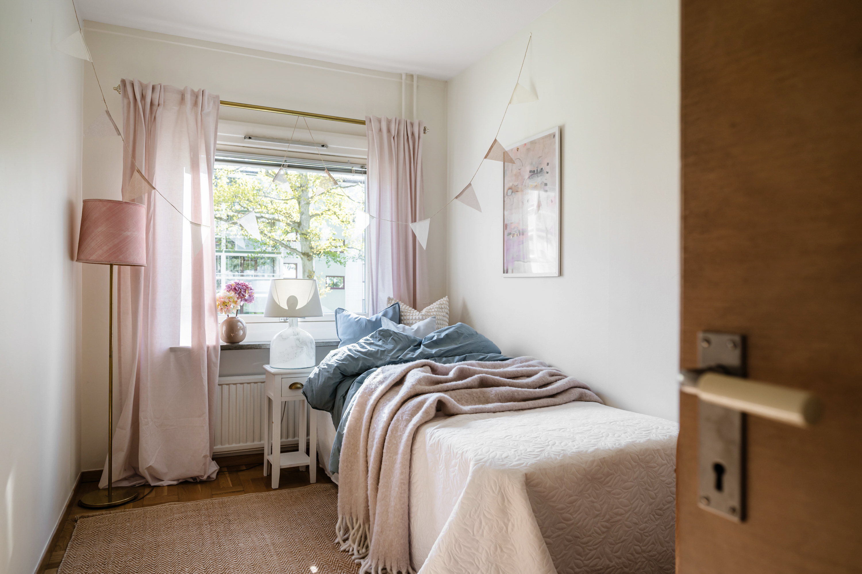 Bostadsbild från Björnstigen 121, Såld i Bergshamra, Solna