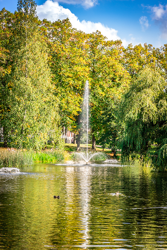 Fina promenadsstråk i Långbroparken