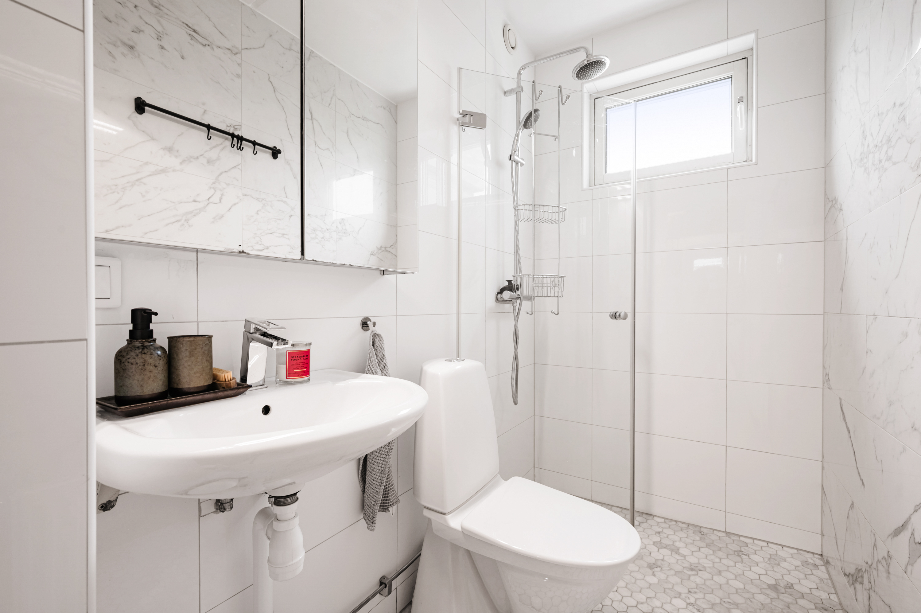 Bostadsbild från Slottsvägen 10, Till salu i Haga, Norra, Solna