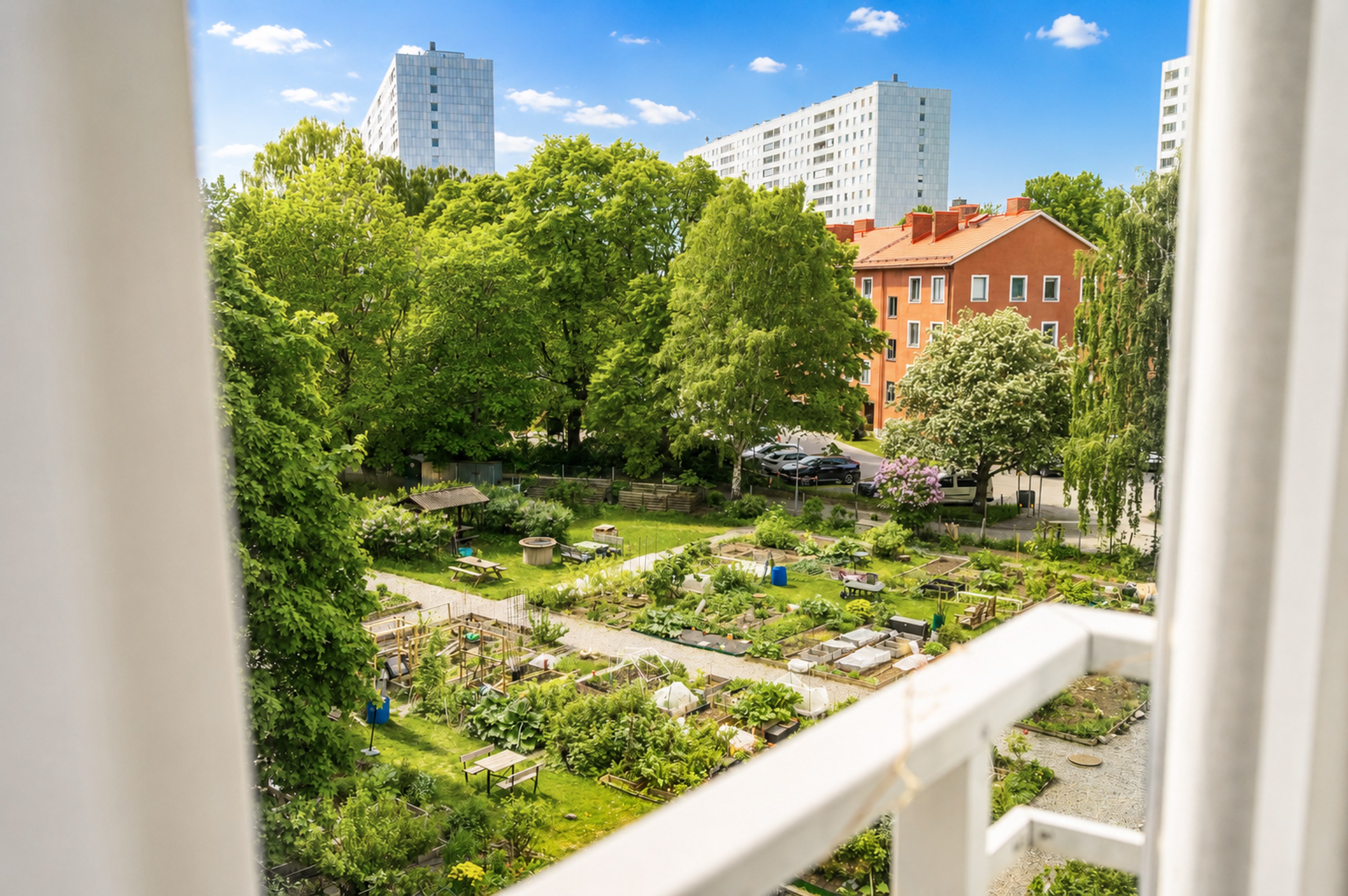 Bostadsbild från Slottsvägen 10, Till salu i Haga, Norra, Solna