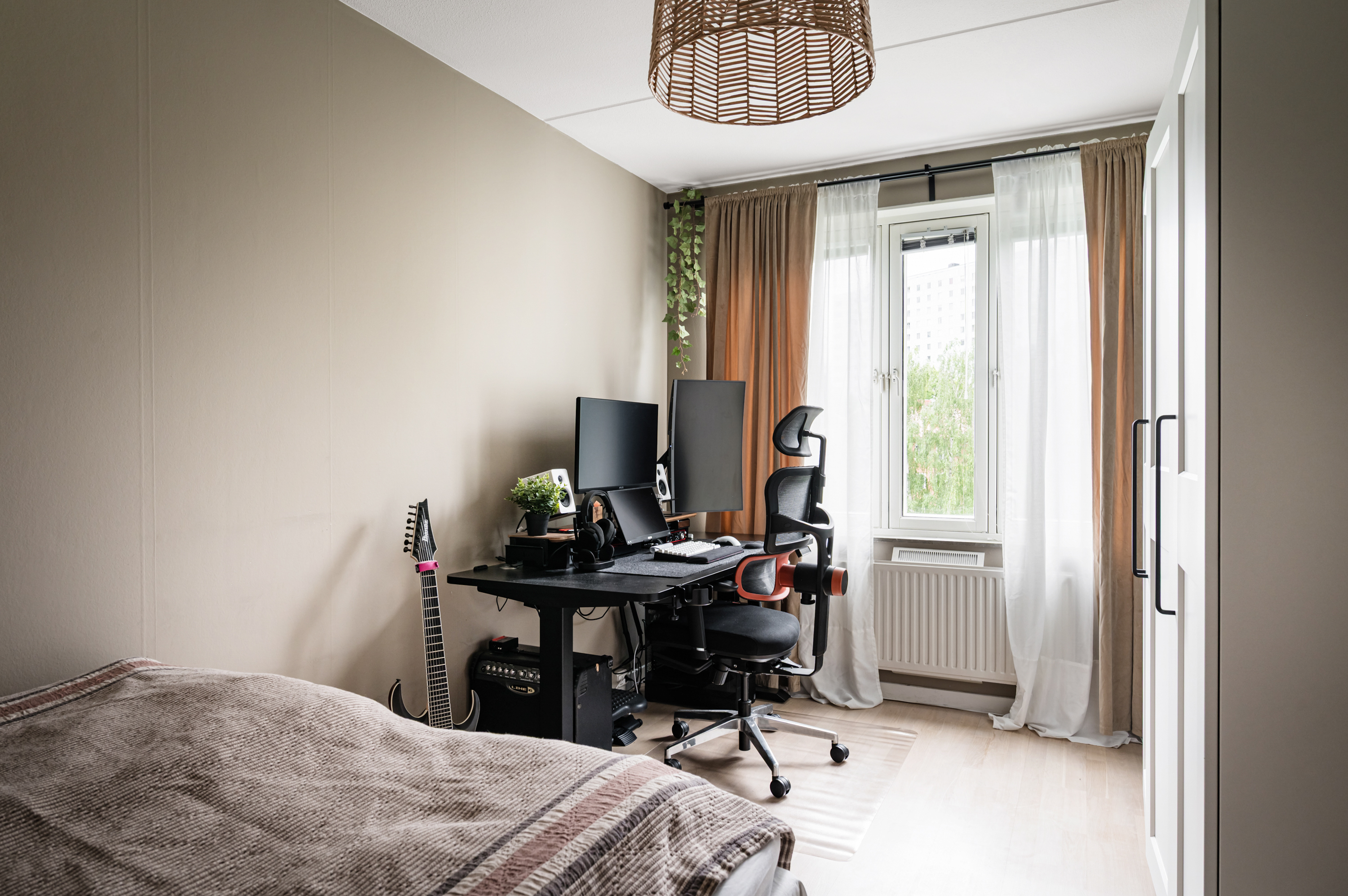 Bostadsbild från Slottsvägen 10, Till salu i Haga, Norra, Solna