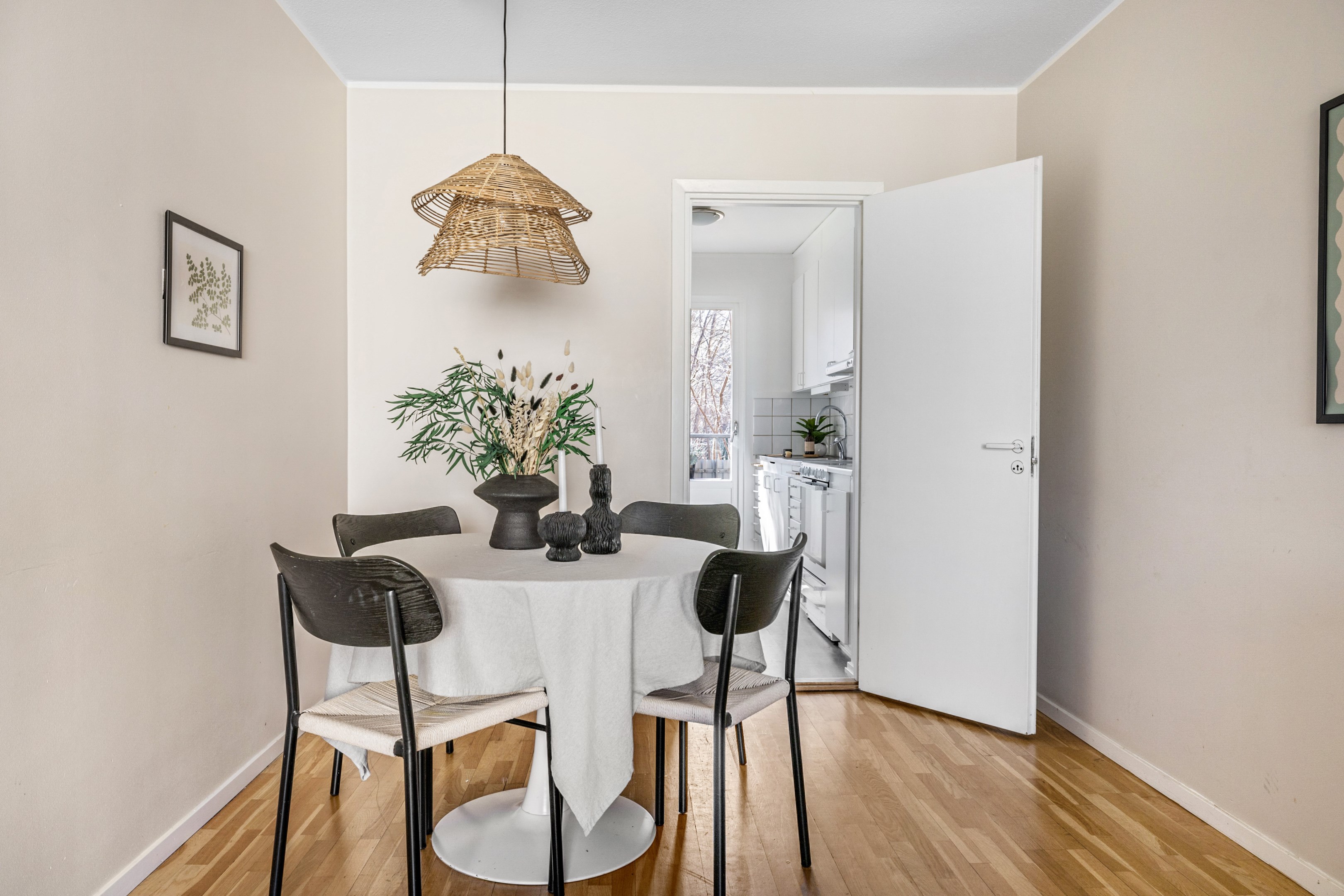 Bostadsbild från Rissnavägen 45, 1 tr, Till salu i Spånga - Bromsten, Stockholm